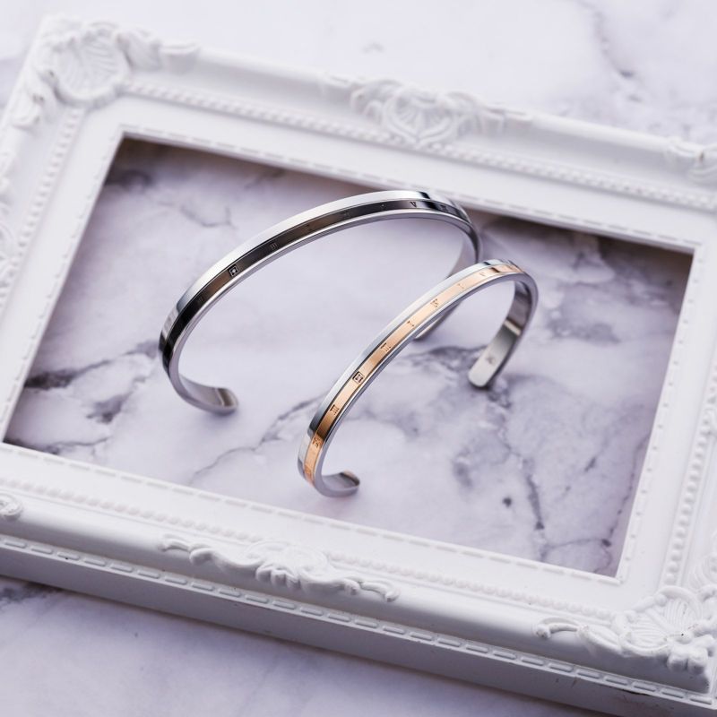 📦預訂 日本限定 White Clover 手鐲 (一對)