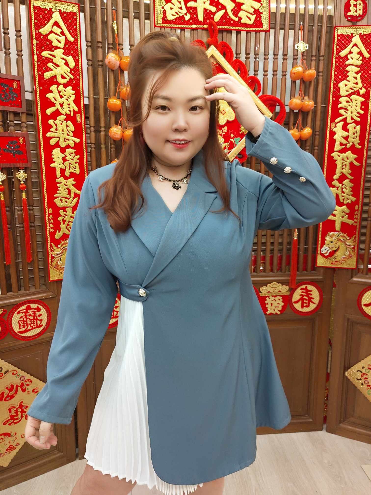 NFE11 TW#3536 拼百褶时尚风衣外套