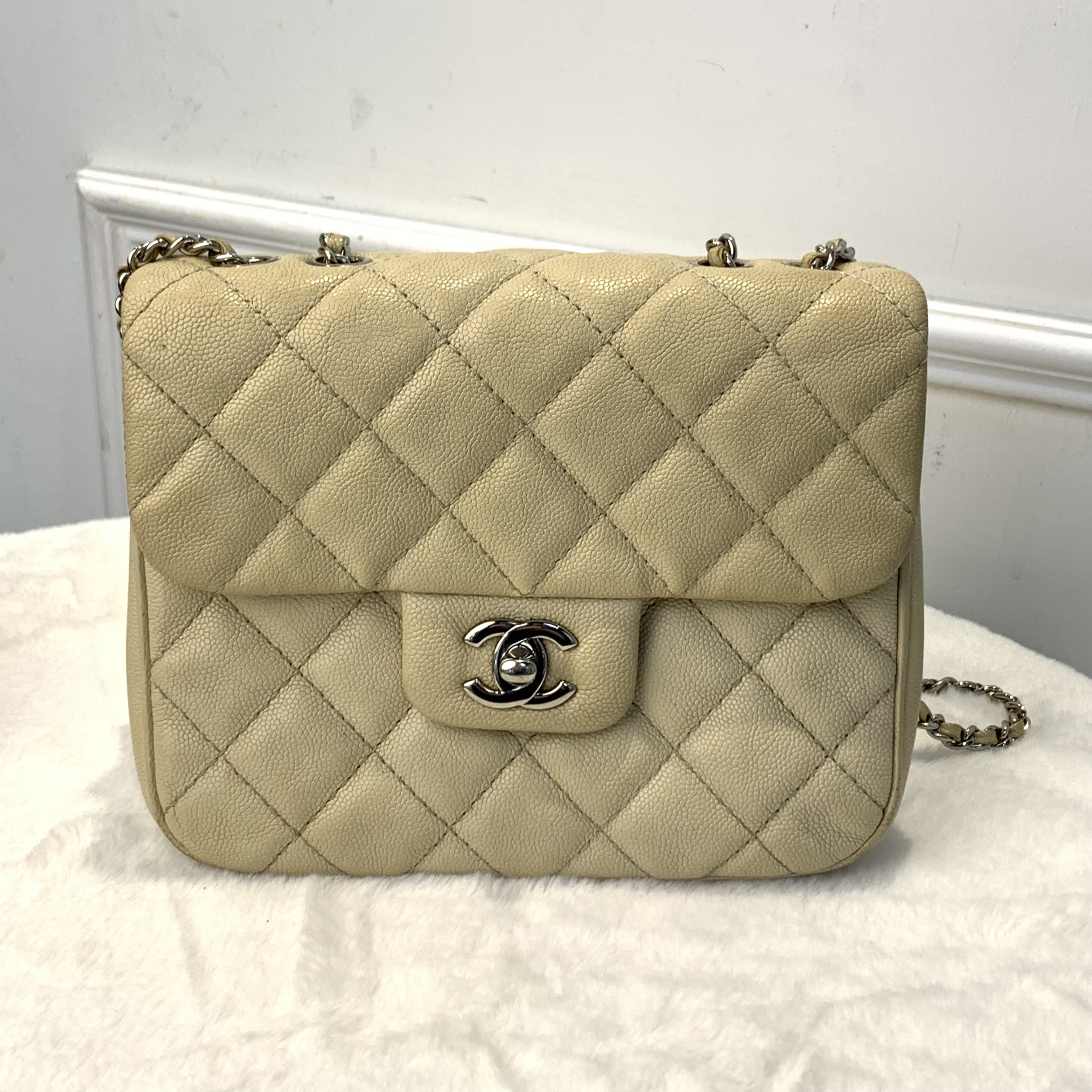 Chanel 復古感荔枝紋牛皮單肩包
