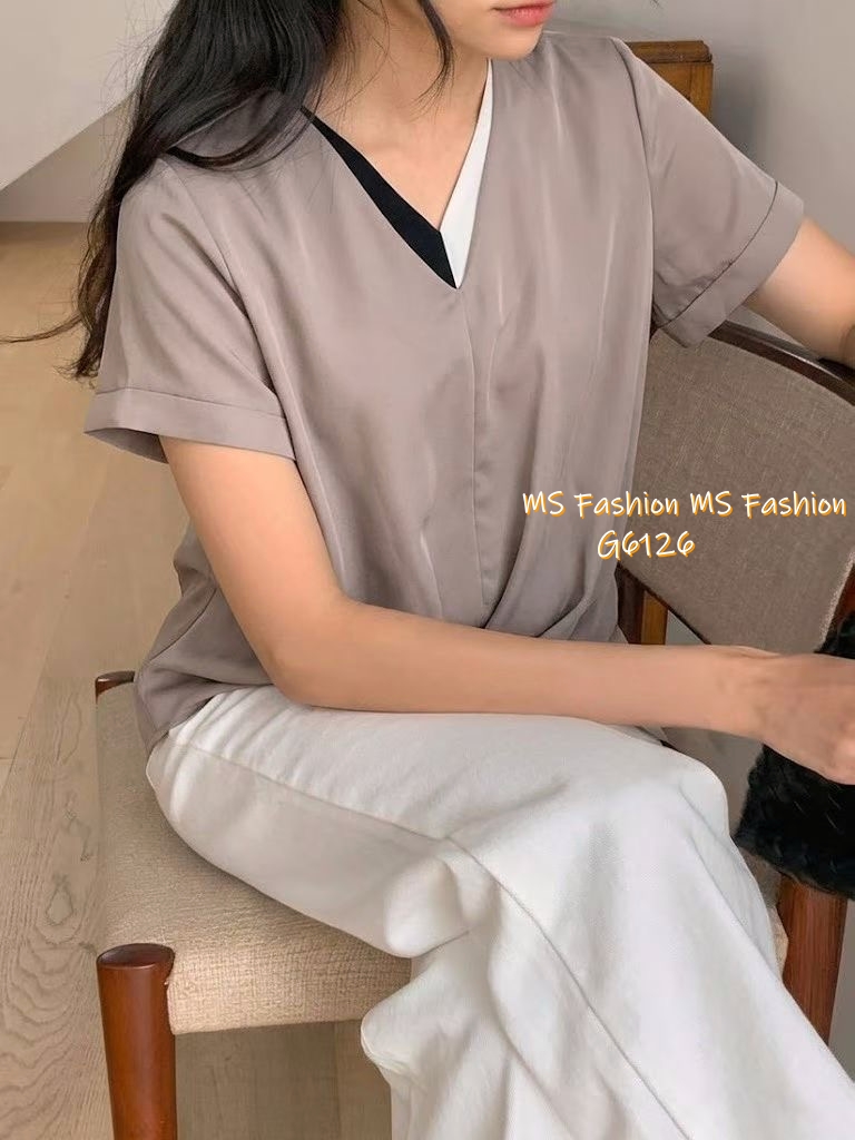 G6126 韓國🇰🇷靚料V領拼邊top