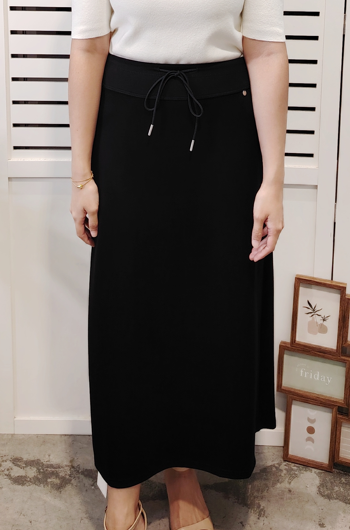 2562 Scuba Cotton Mid - A Line Skirt