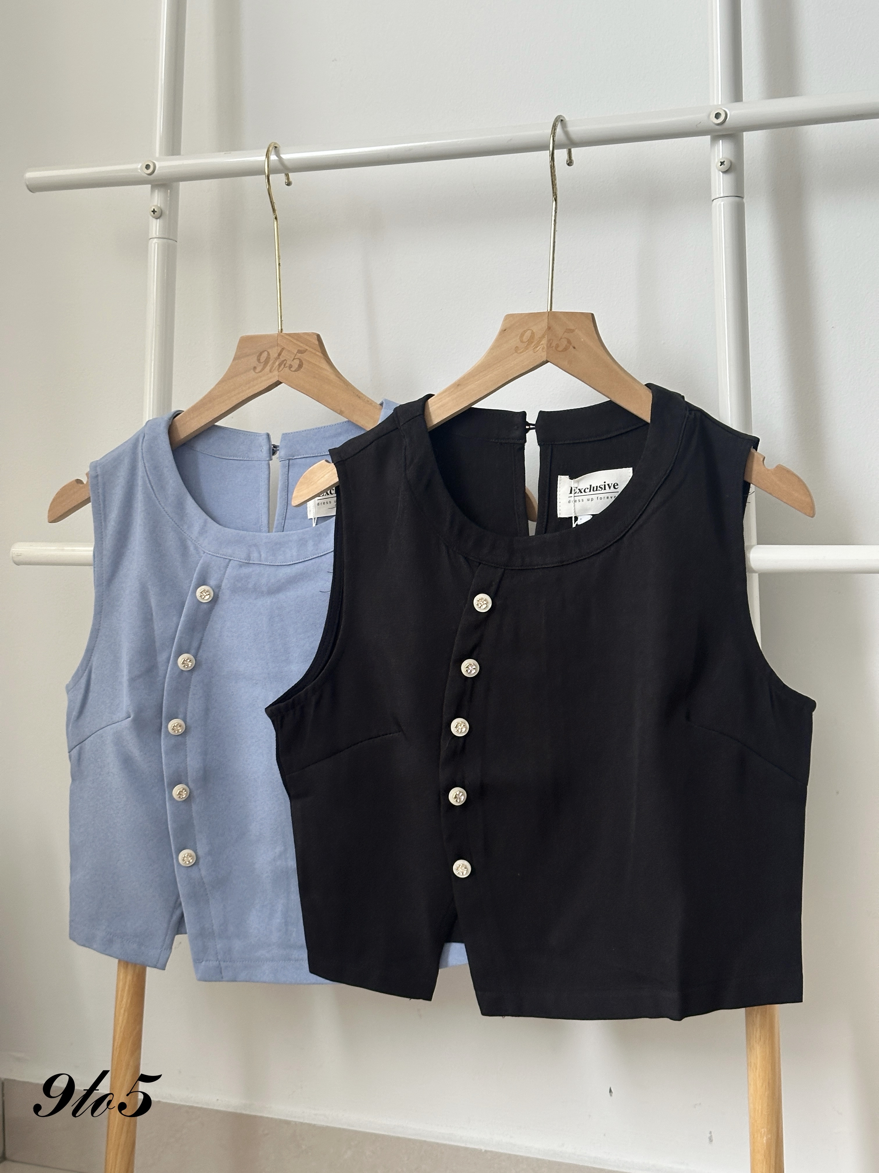 T4070 Sleeveless Crop Top - 3 Colors 