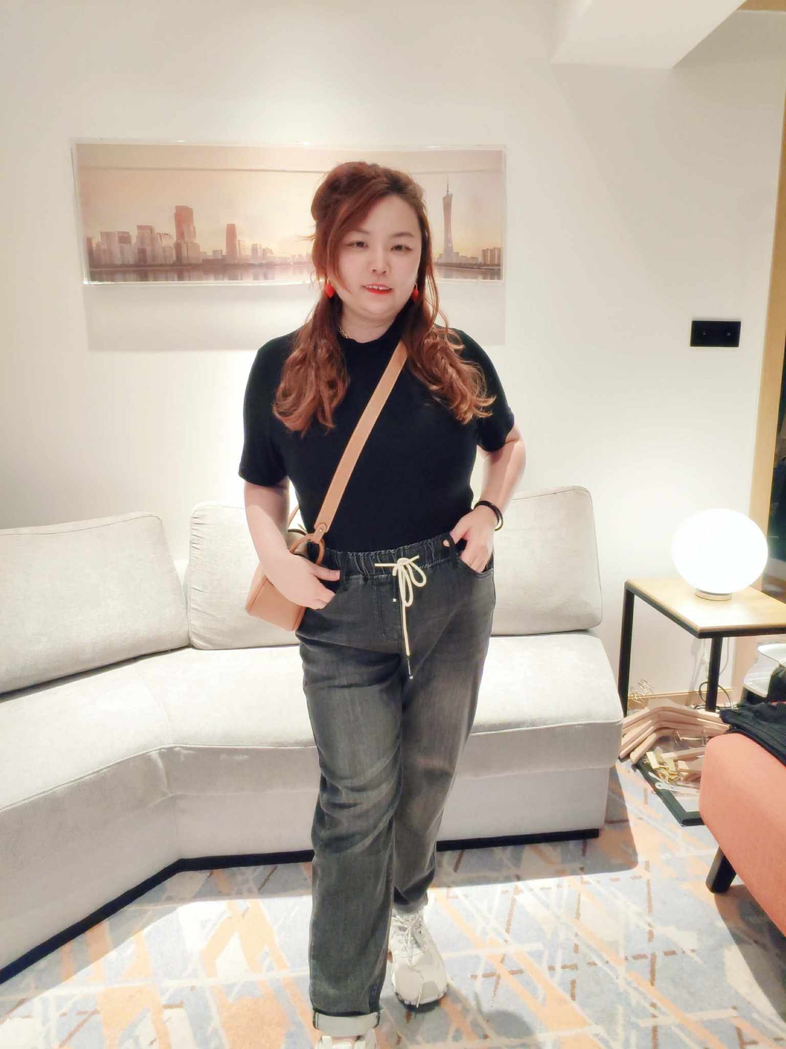 YCI06 C1085 黑色磨白翻边裤脚牛仔长裤