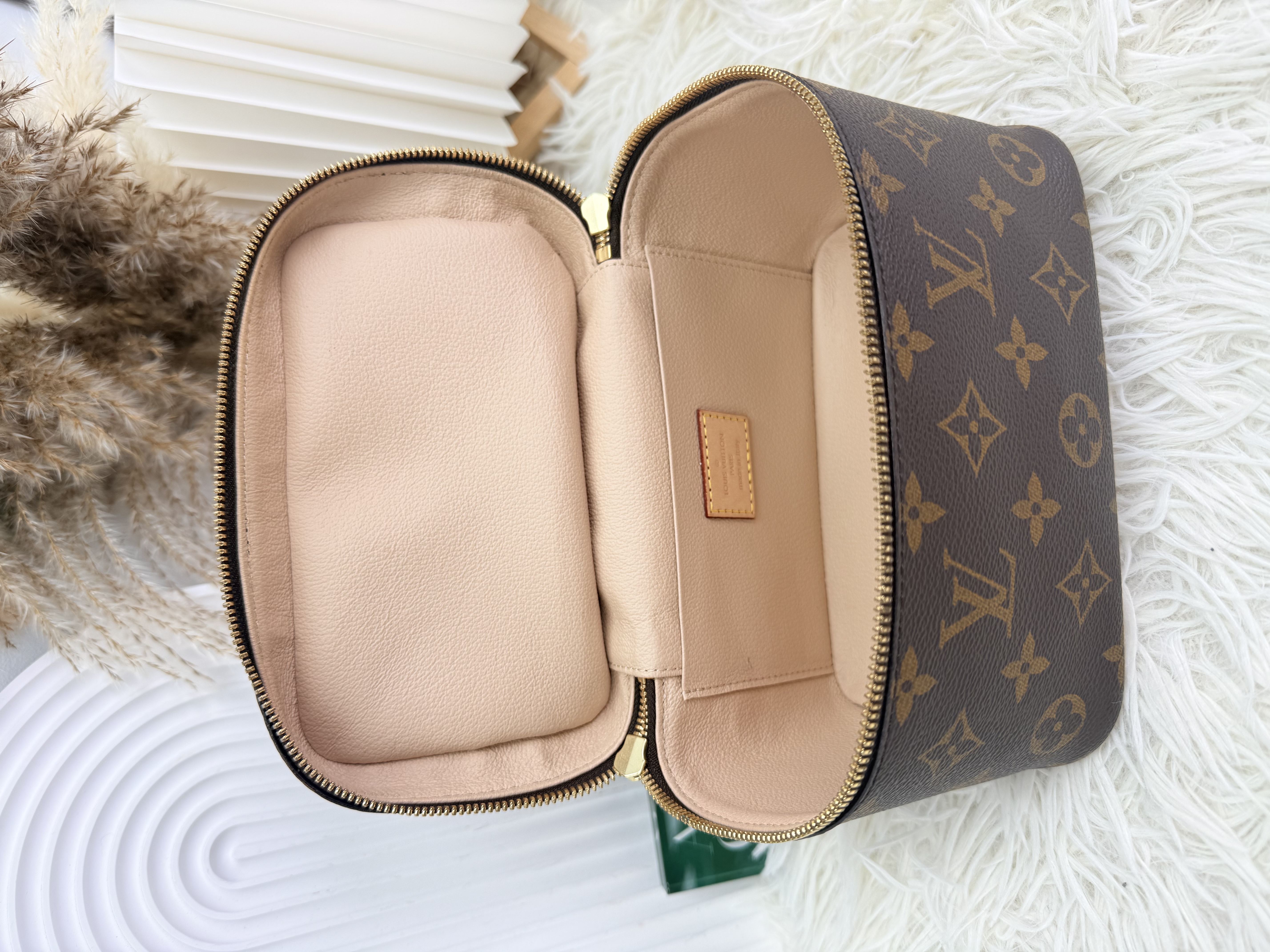 LV🤍PRE OWNED Nice Mini 老花化妝包 手拿包 🤎