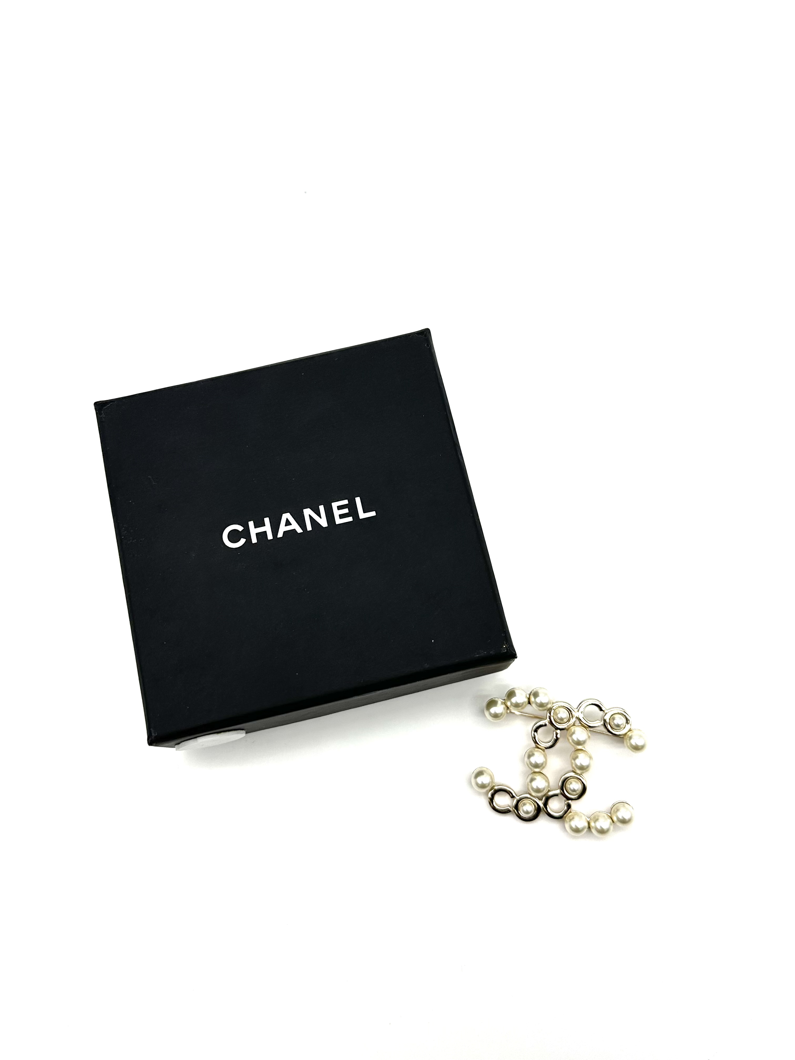 Pre-owned Chanel brooch / Product Code: 26040401