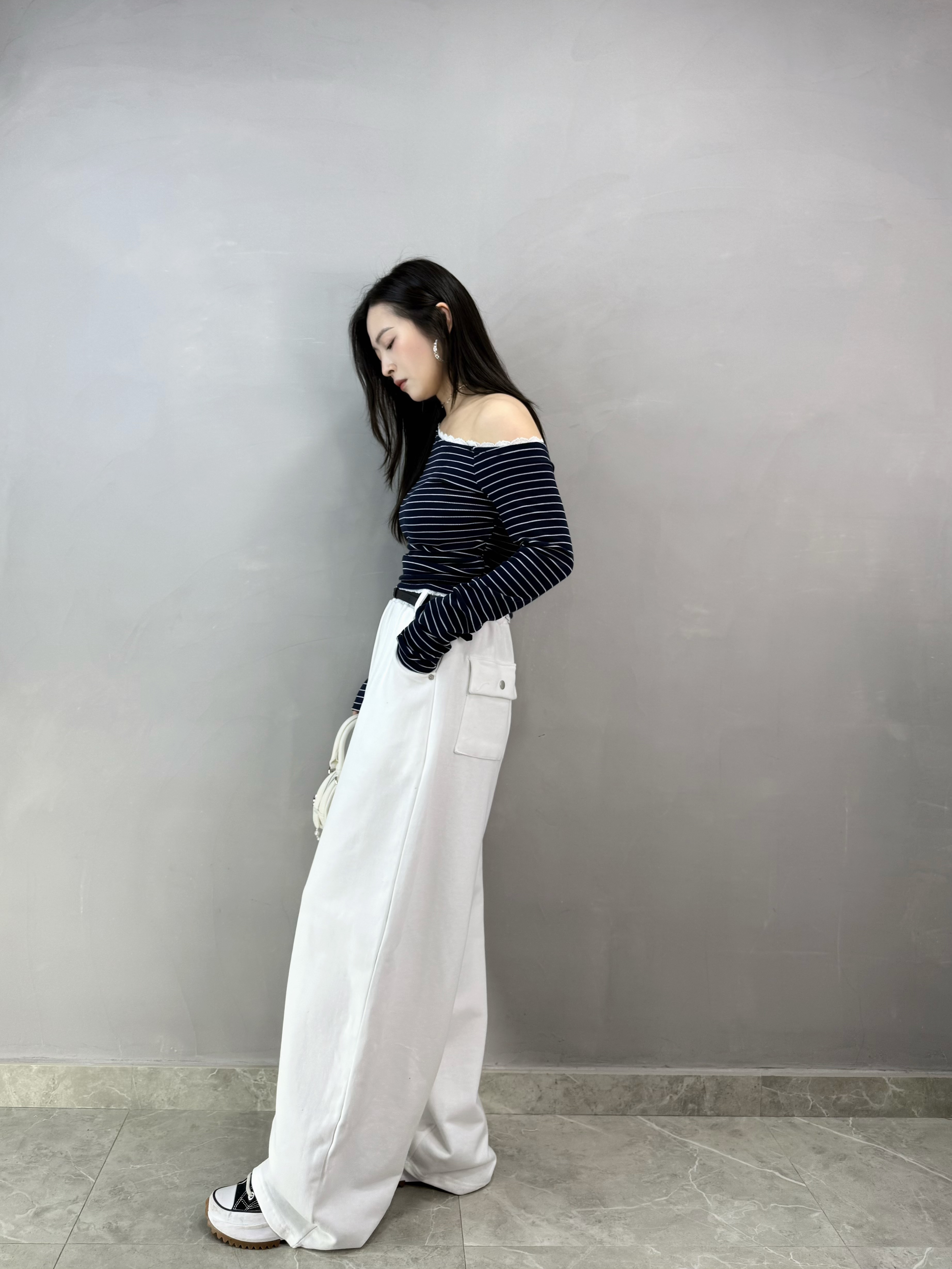 I80 Lace邊橫間露膊Tee