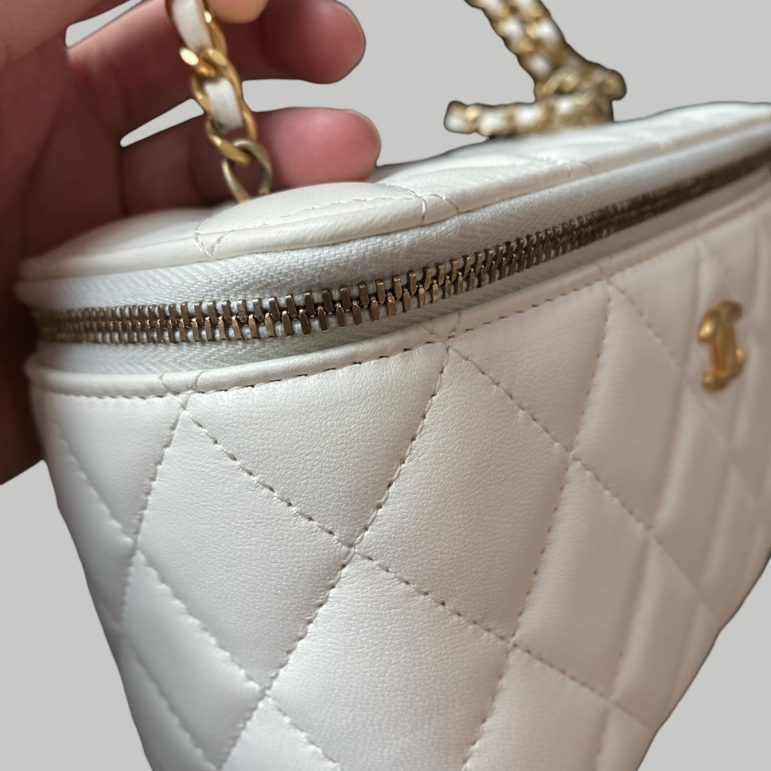 Chanel Lambskin vanity羊皮金球長盒子