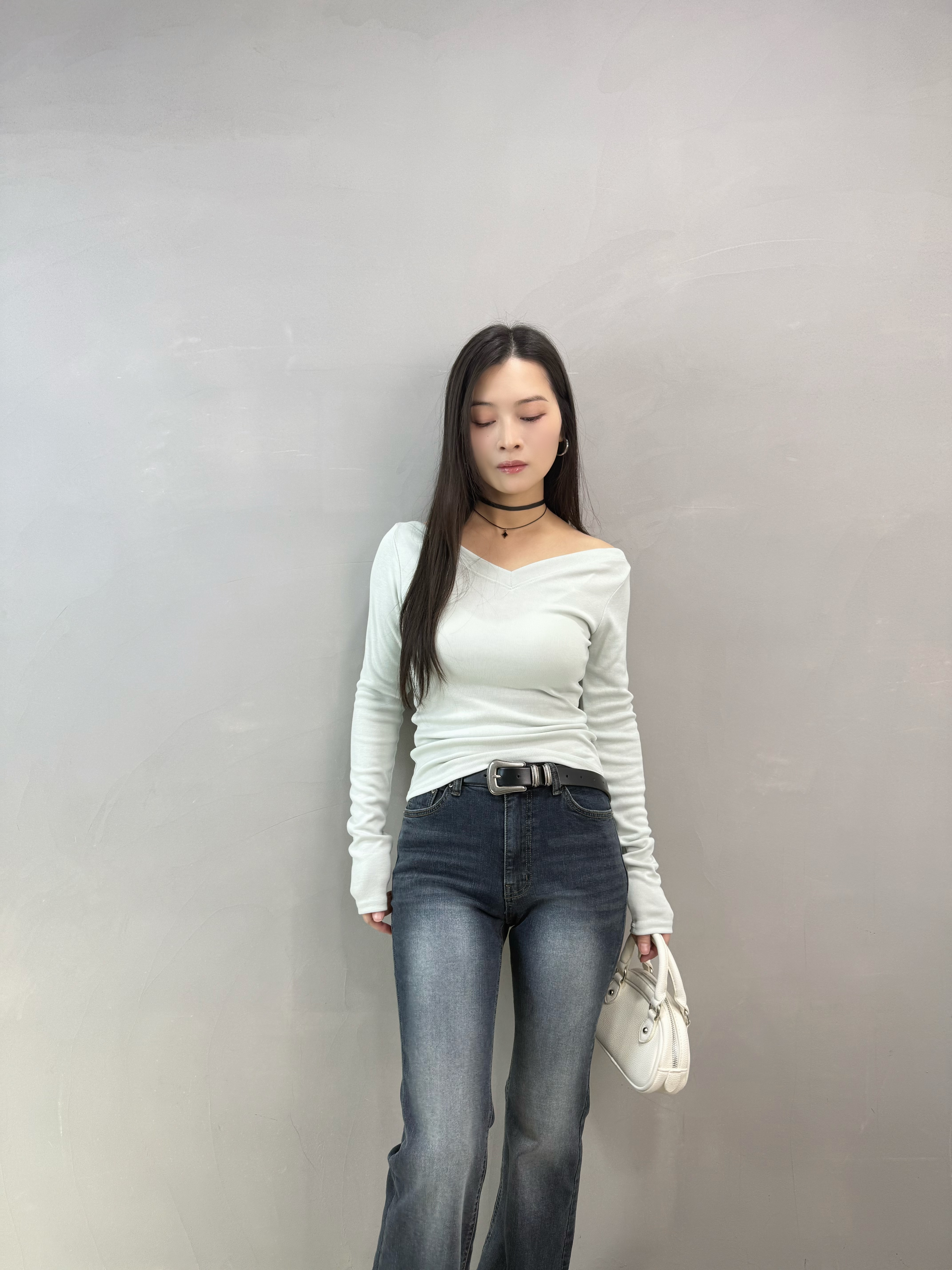 I10 後袋冚中腰喇叭褲