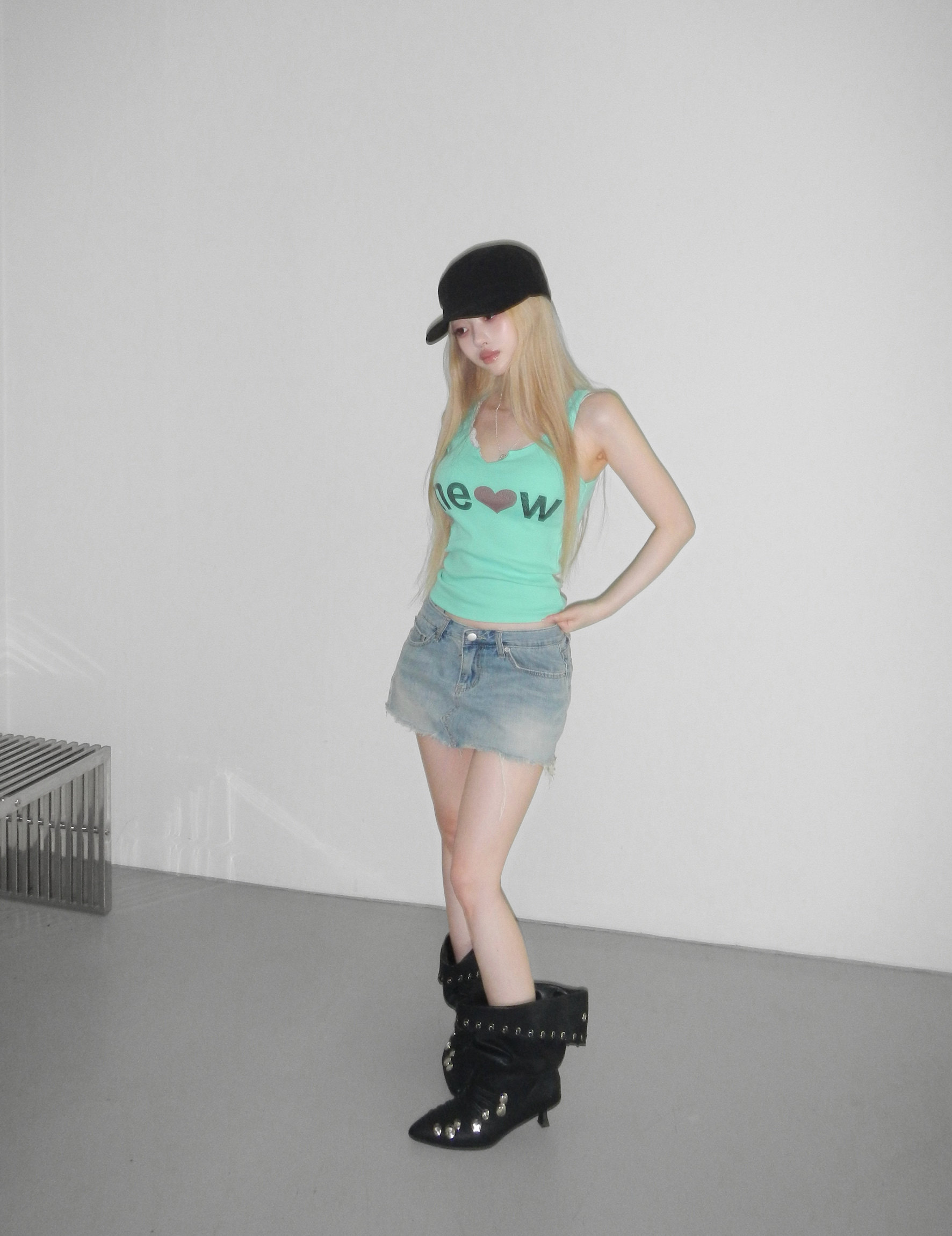 Ribbed Heart Graphic Tank Top