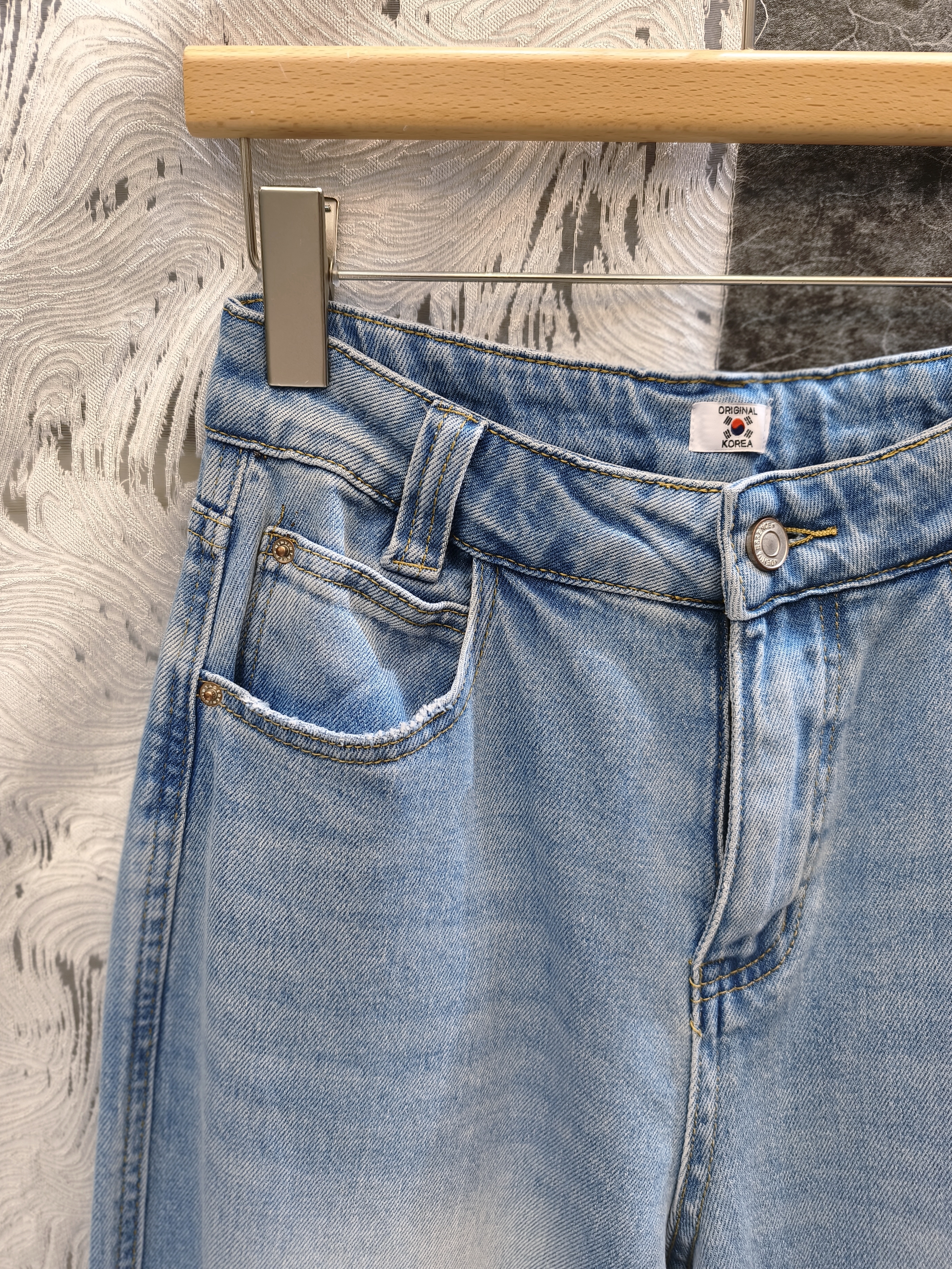 洗水直筒牛仔褲