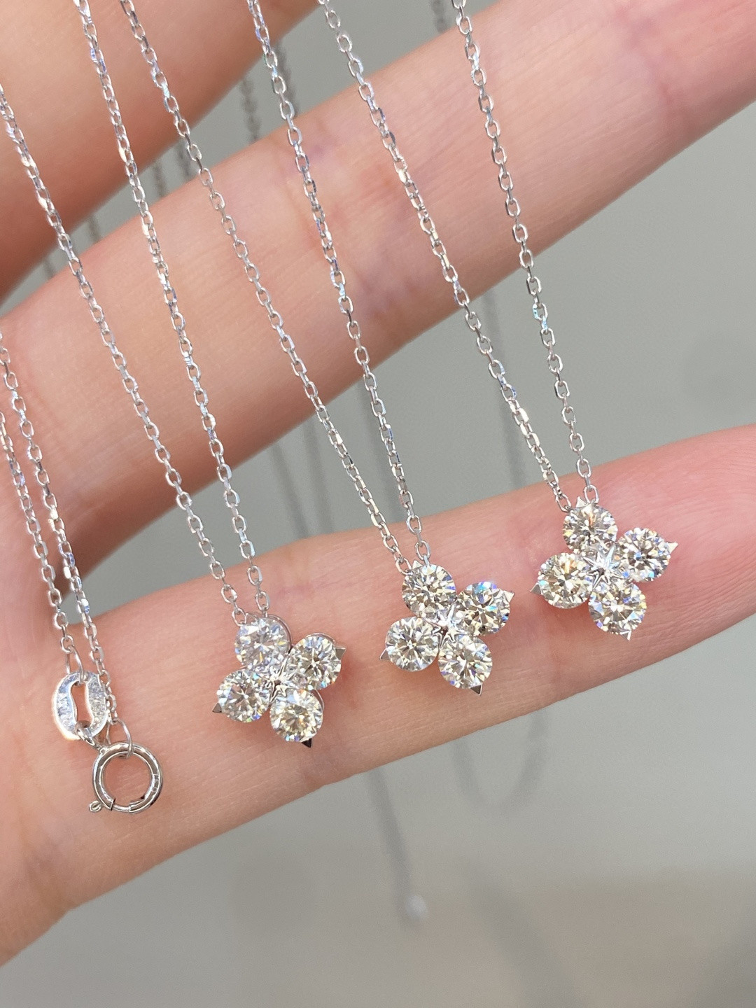 18K Diamond Necklace 