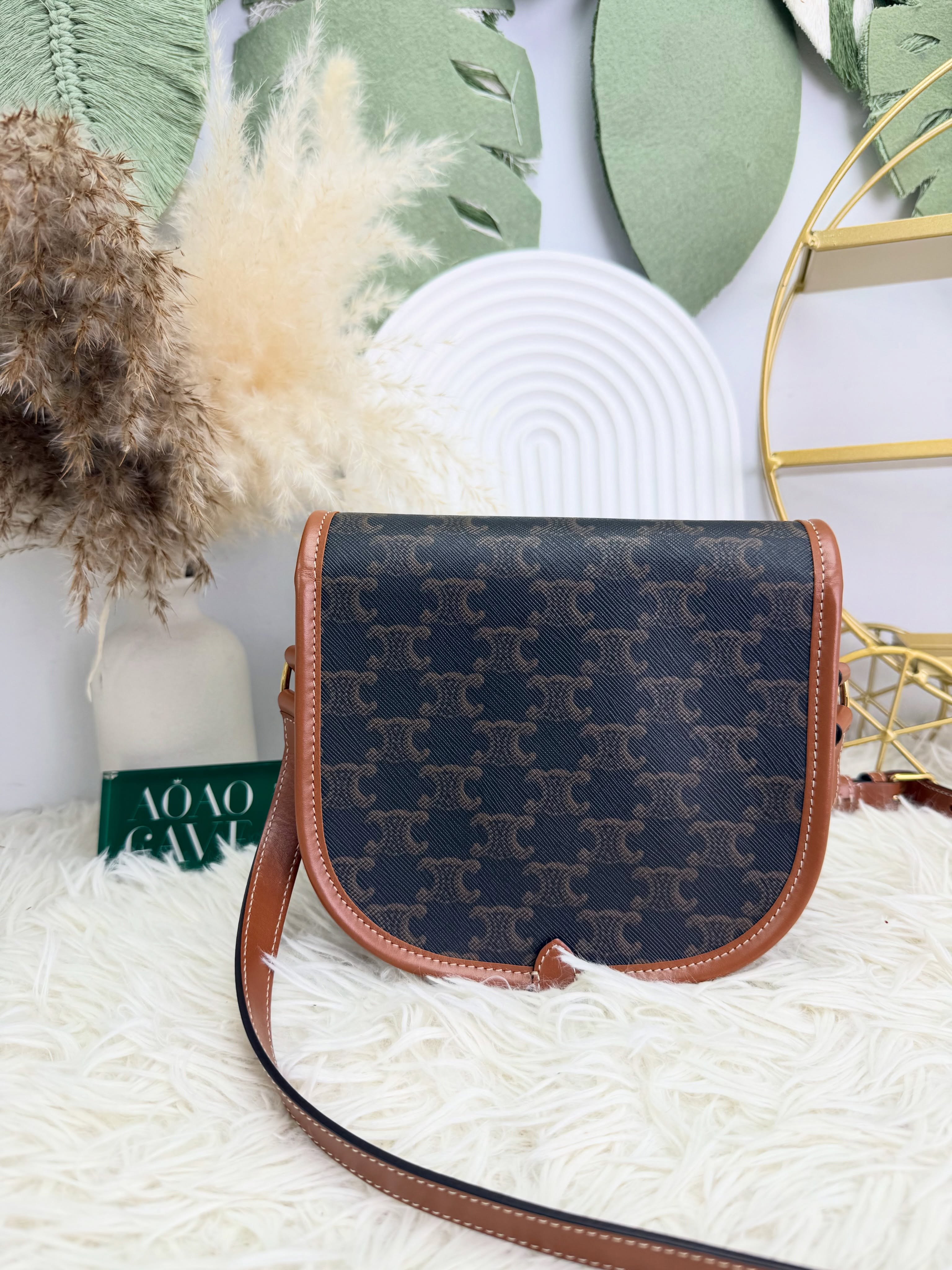 Celine🤍PRE OWNED Triomphe Folco 啡色馬鞍包 🤎