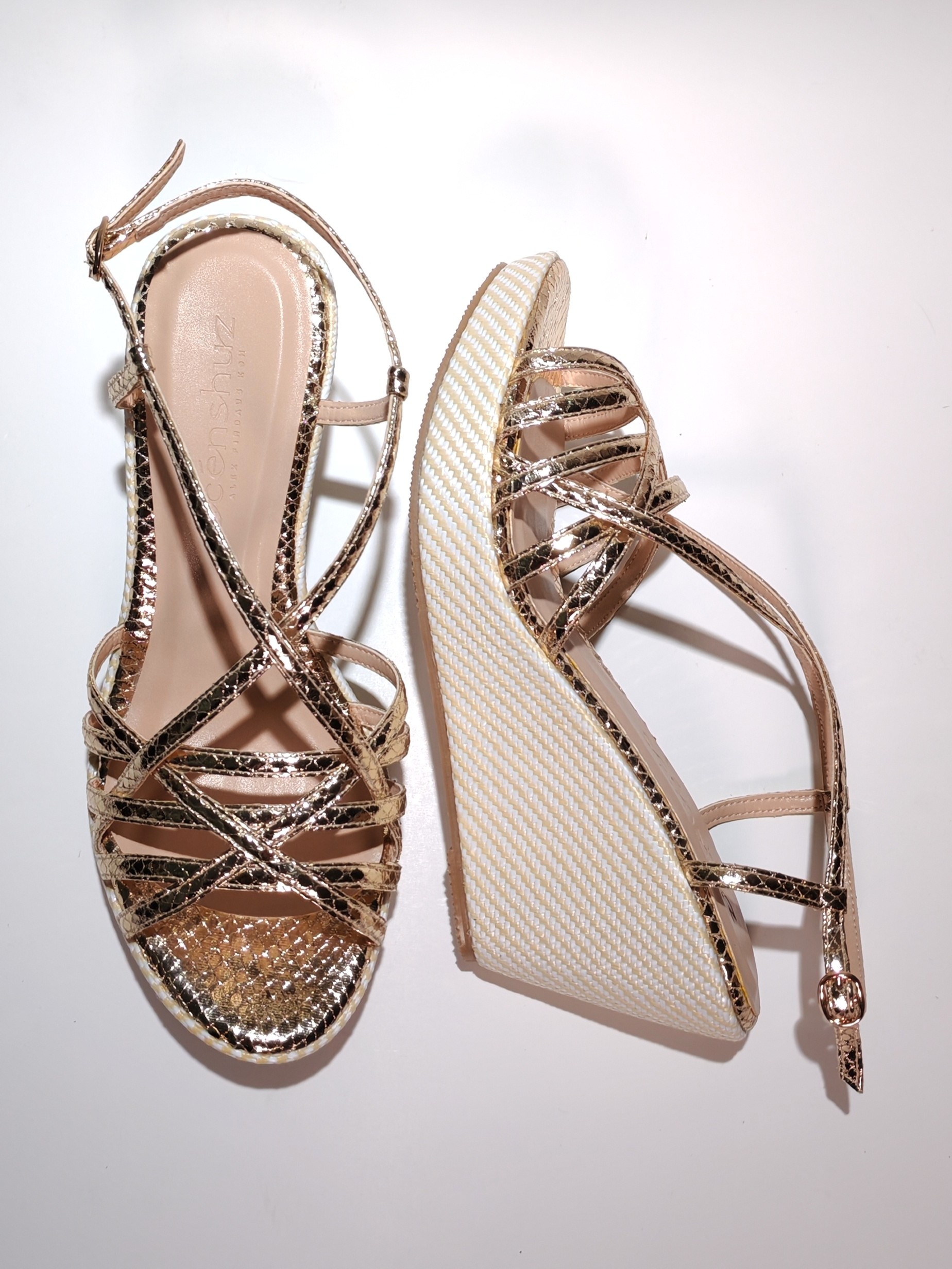 LOLA WEDGE GOLD