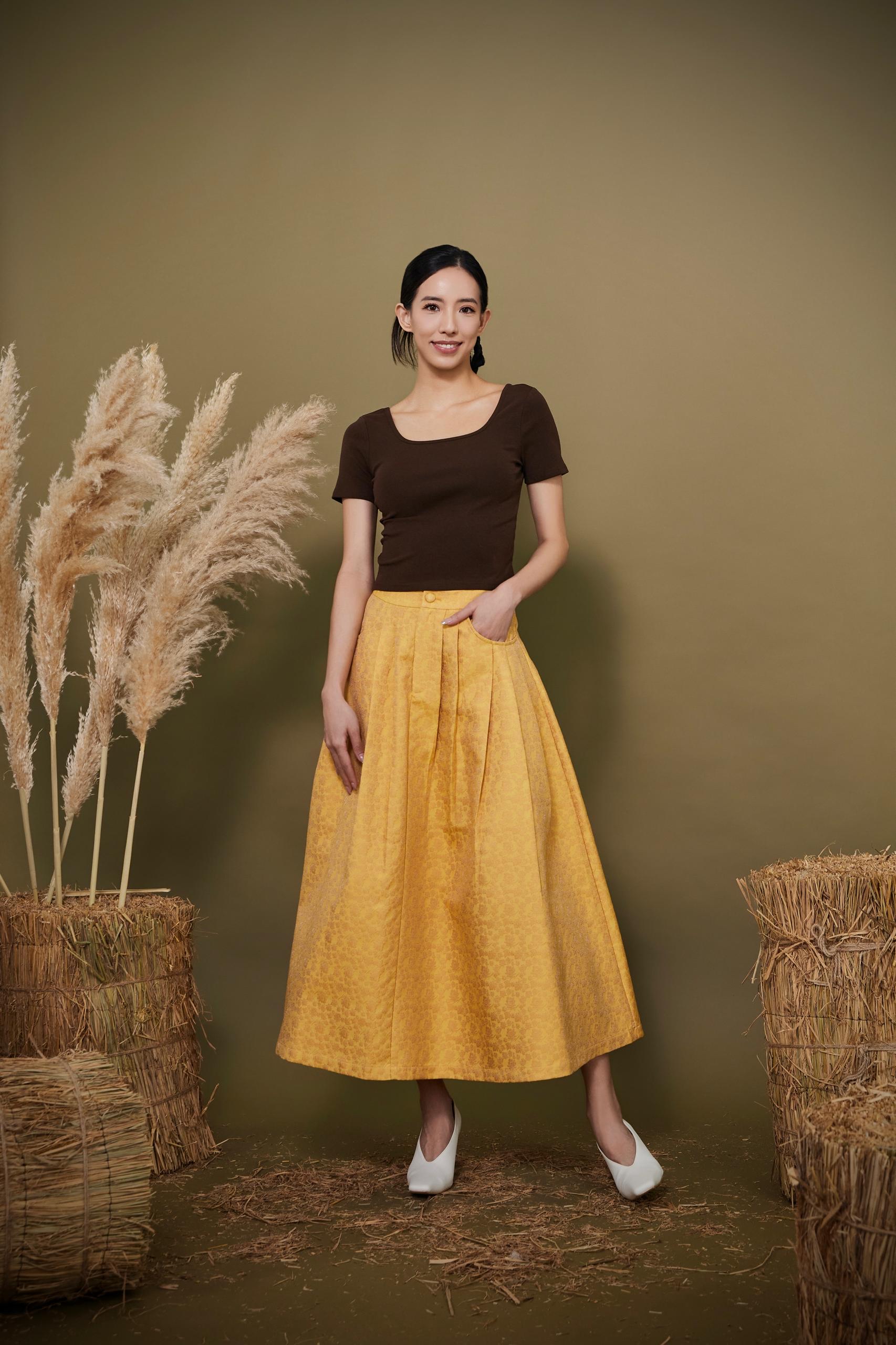 CS1441 Jacquard Pleated Maxi Skirt