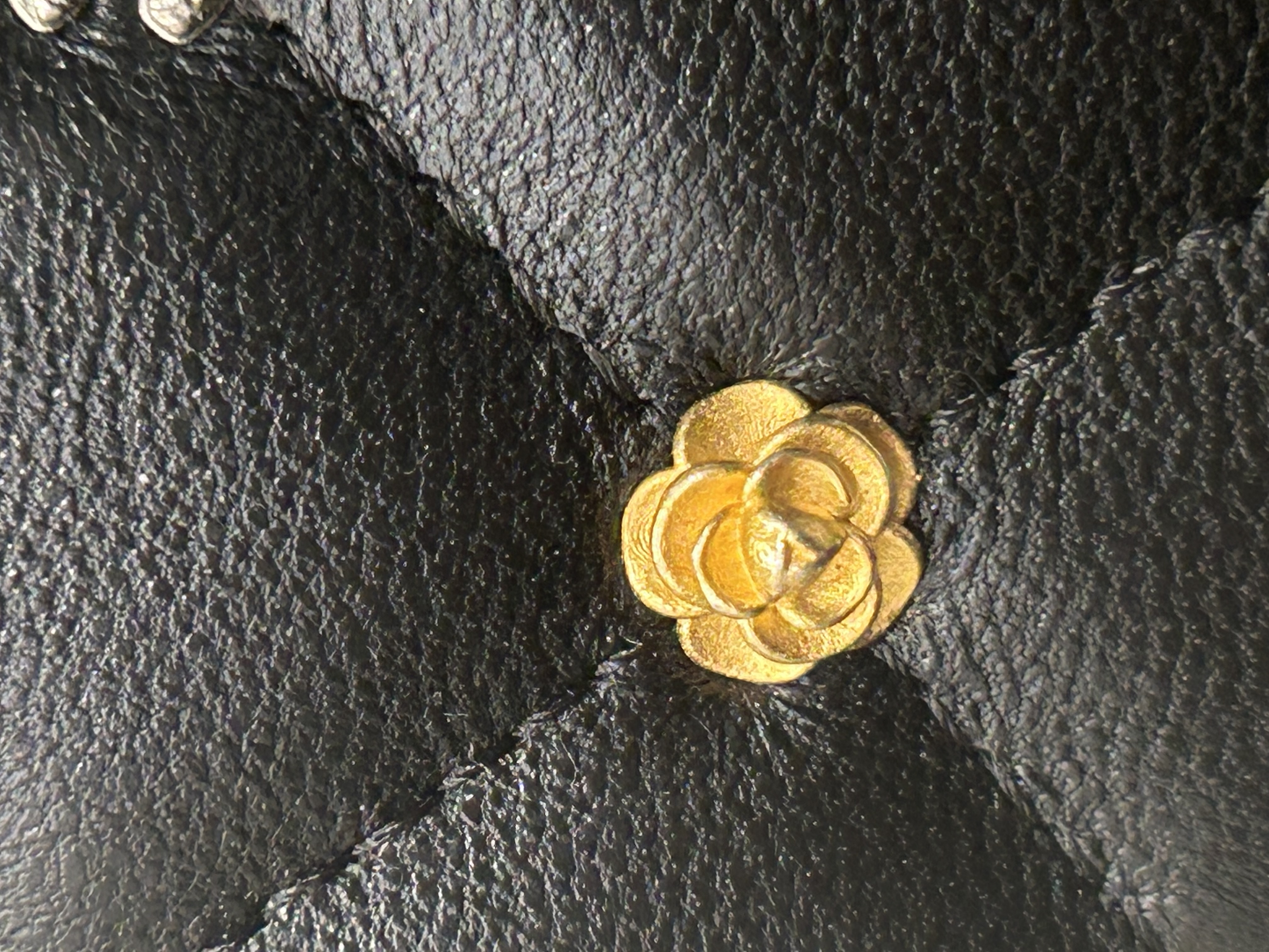 Chanel round chain bag A81620 ,100%Authentic,98%new ✅card✅dust bag ✅Box