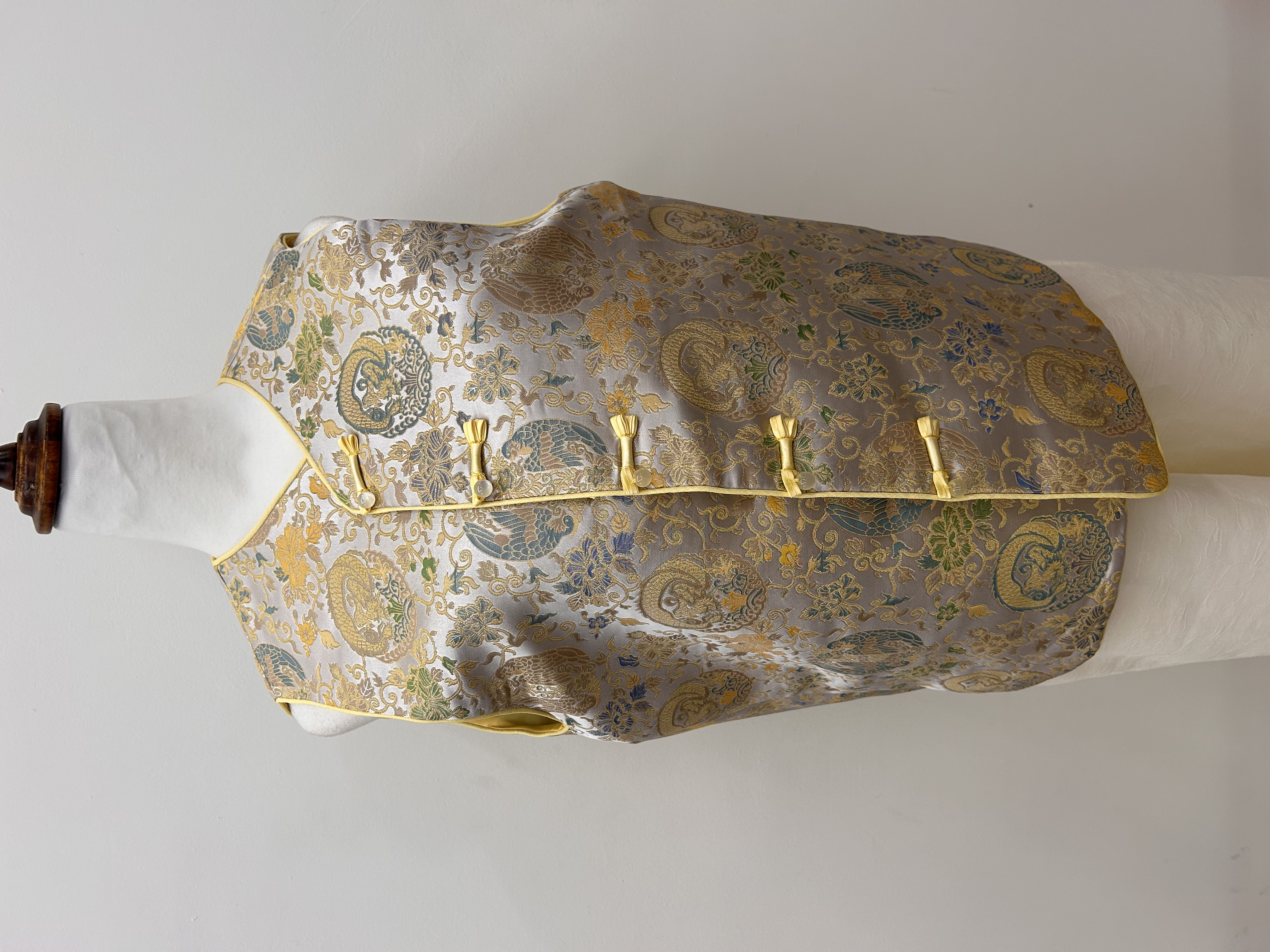 558.WB Exquisite & Unique Chinese Style Vest