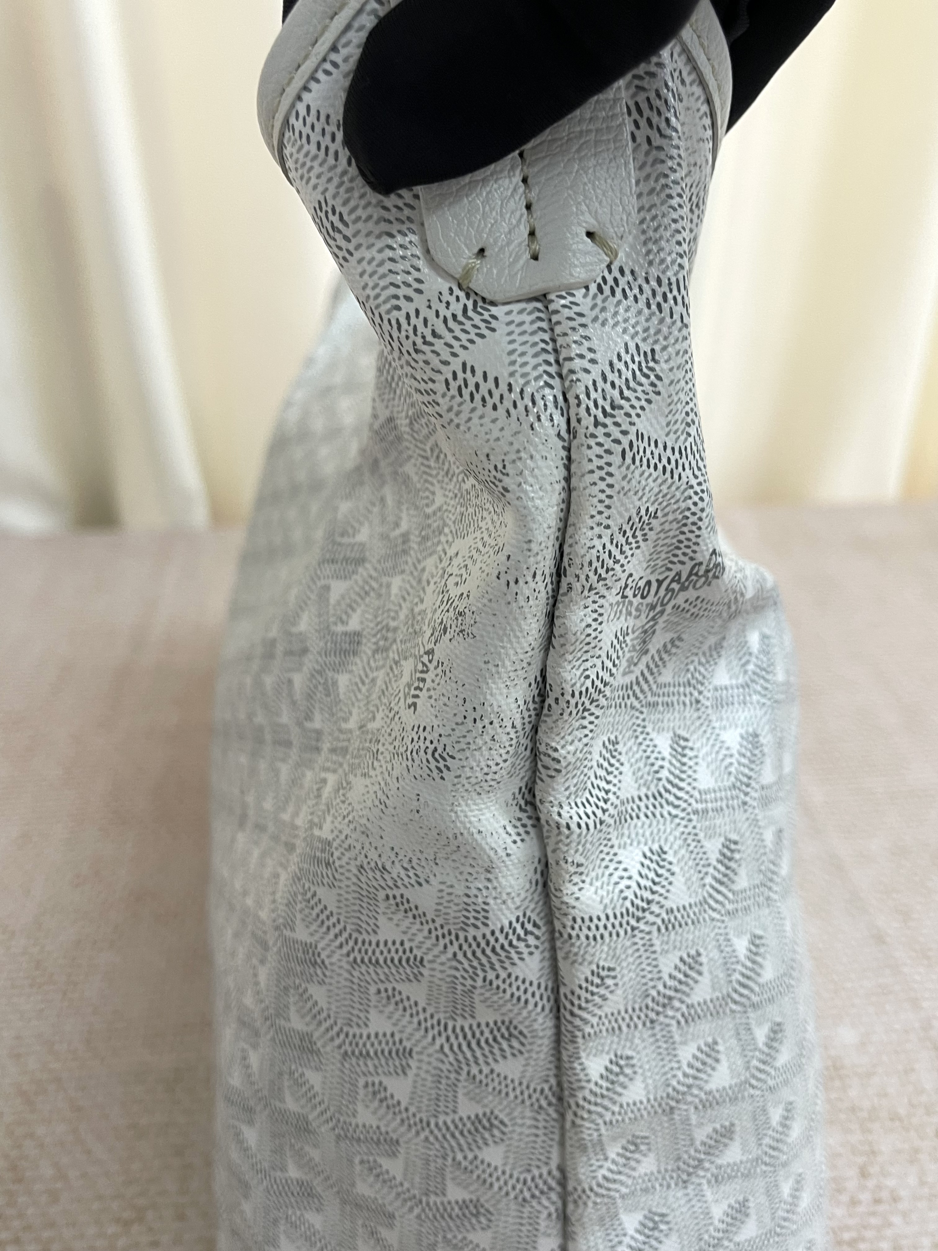 Pre-owned Goyard Hobo Bag / Product Code: 26021603