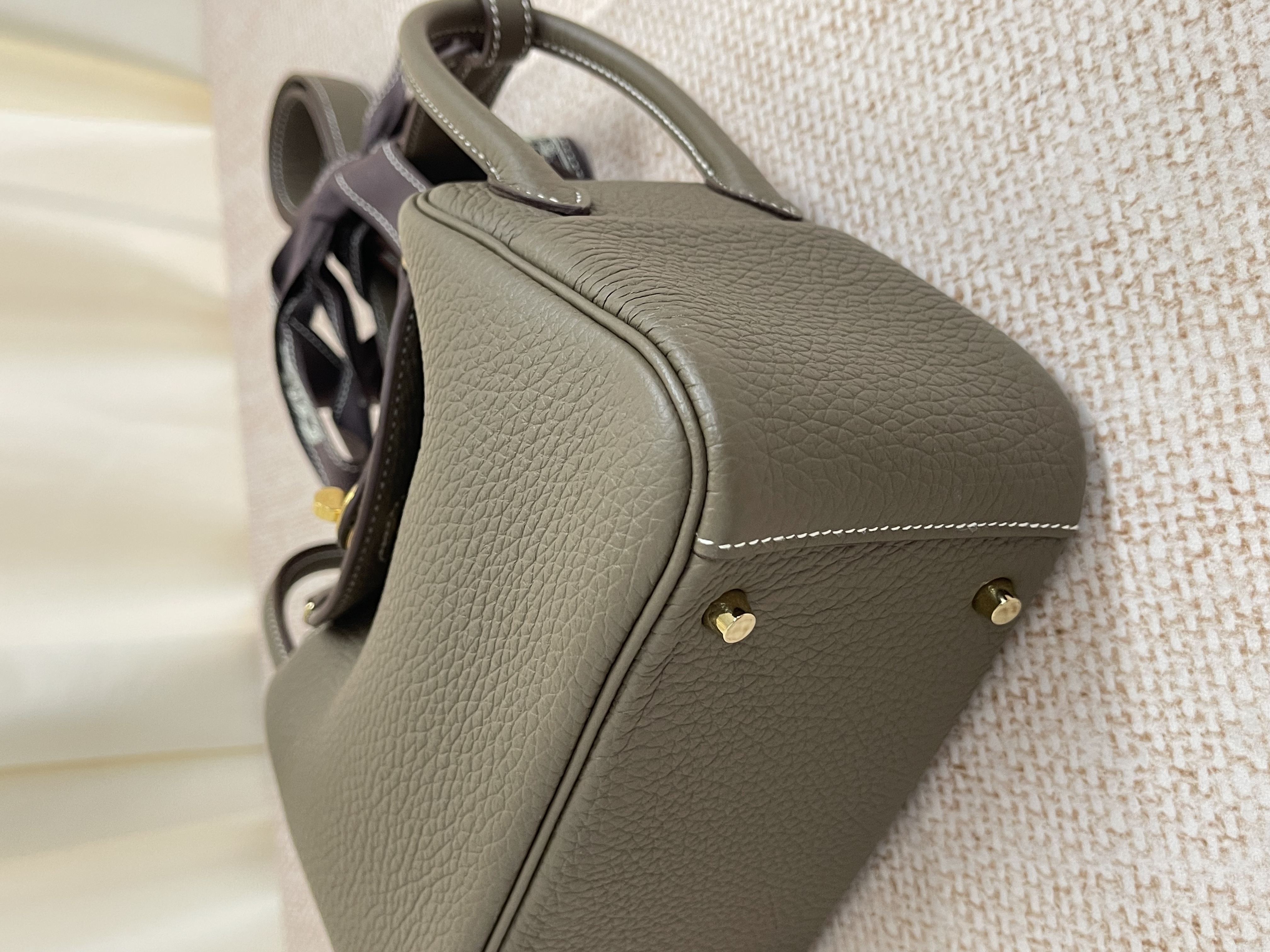 Pre-owned Hermes Mini Lindy/ stamp B/ Product Code: 26052902