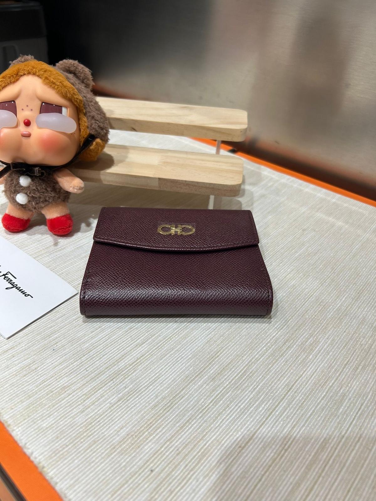 Salvatore Ferragamo Short Wallet 100%Authentic, Unused