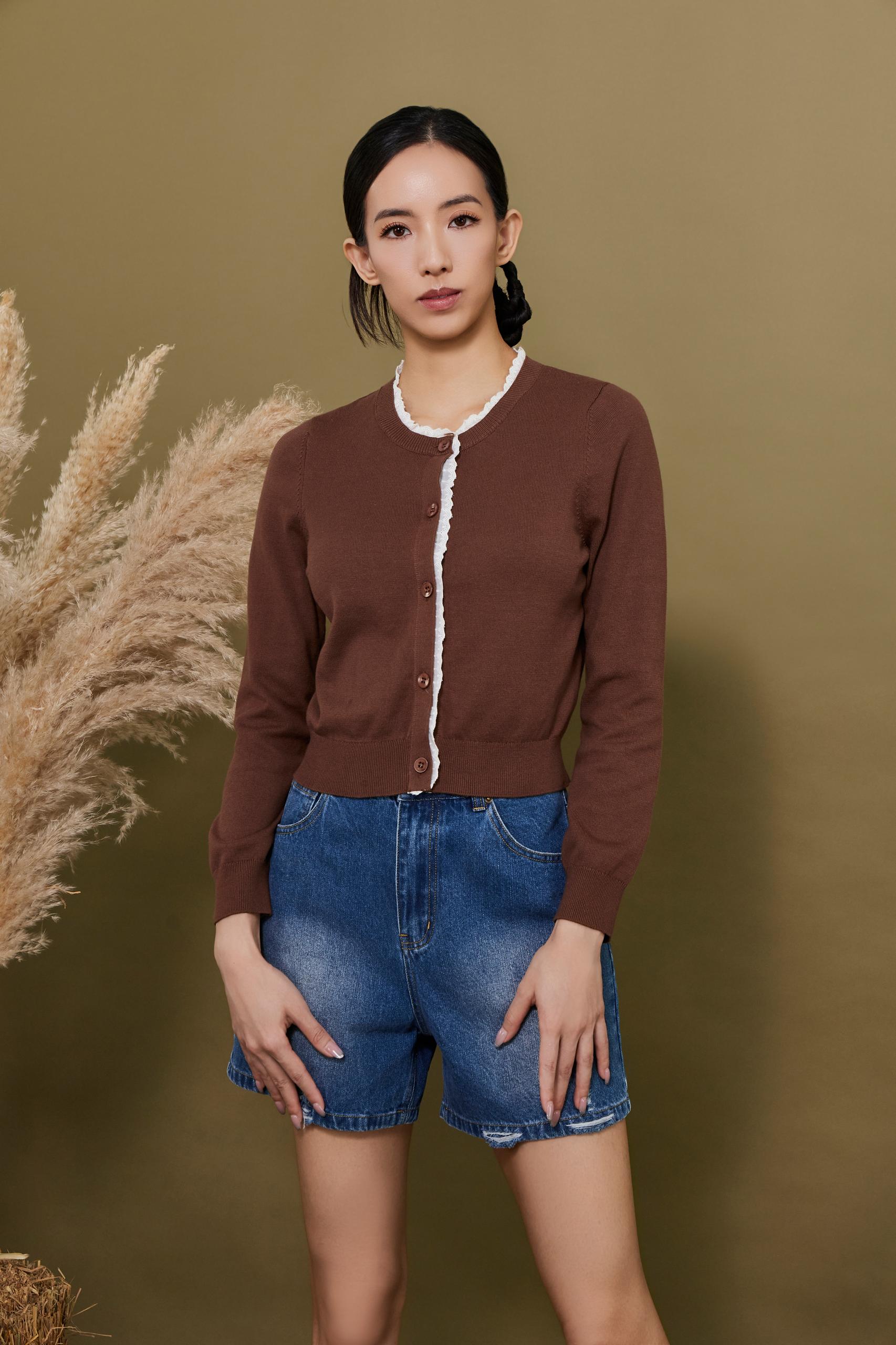CB2787 SOFT KNIT LONG SLLV LACE TRIM TOP