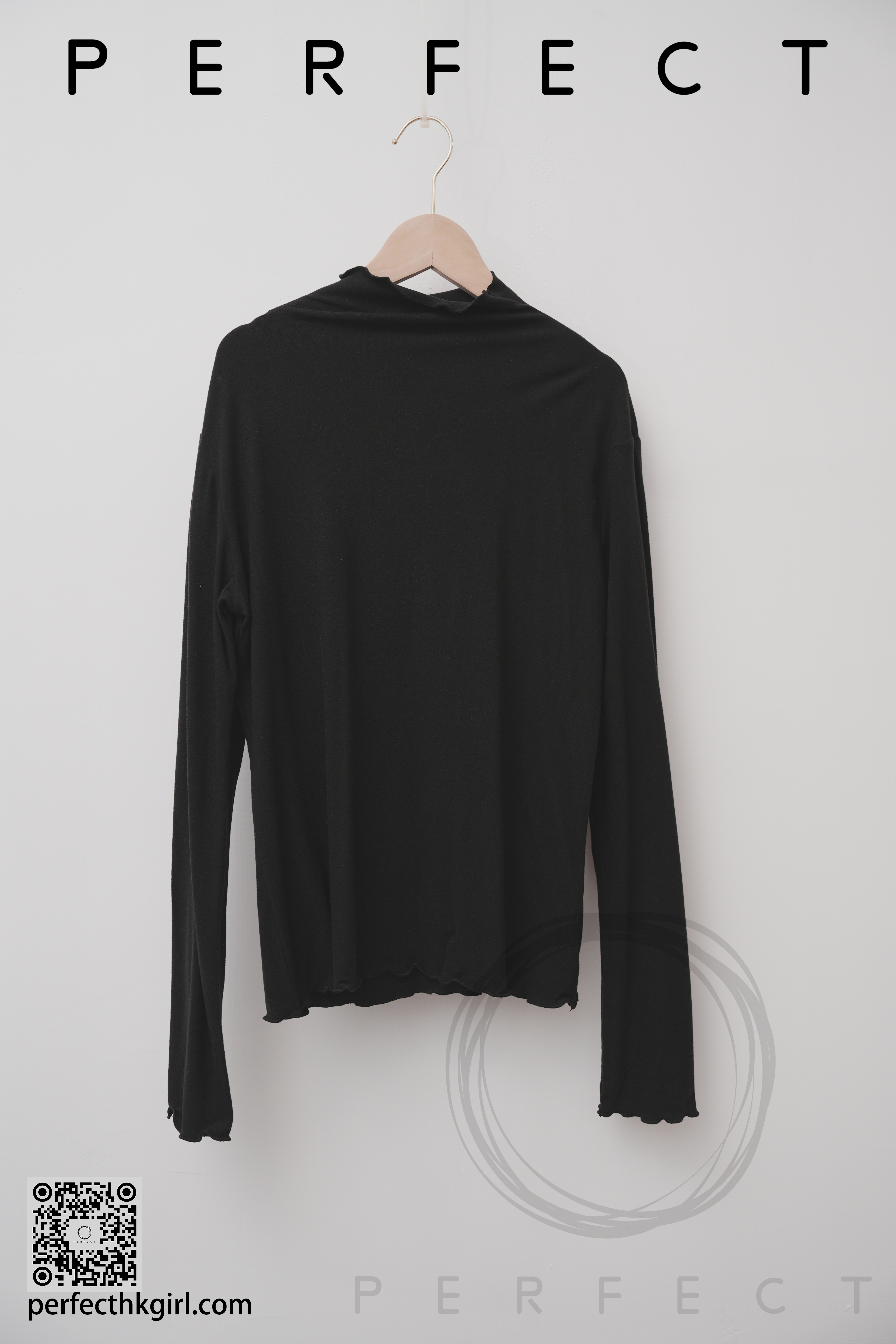 T0034_超滑身舒服花邊平領打底衫（黑色）