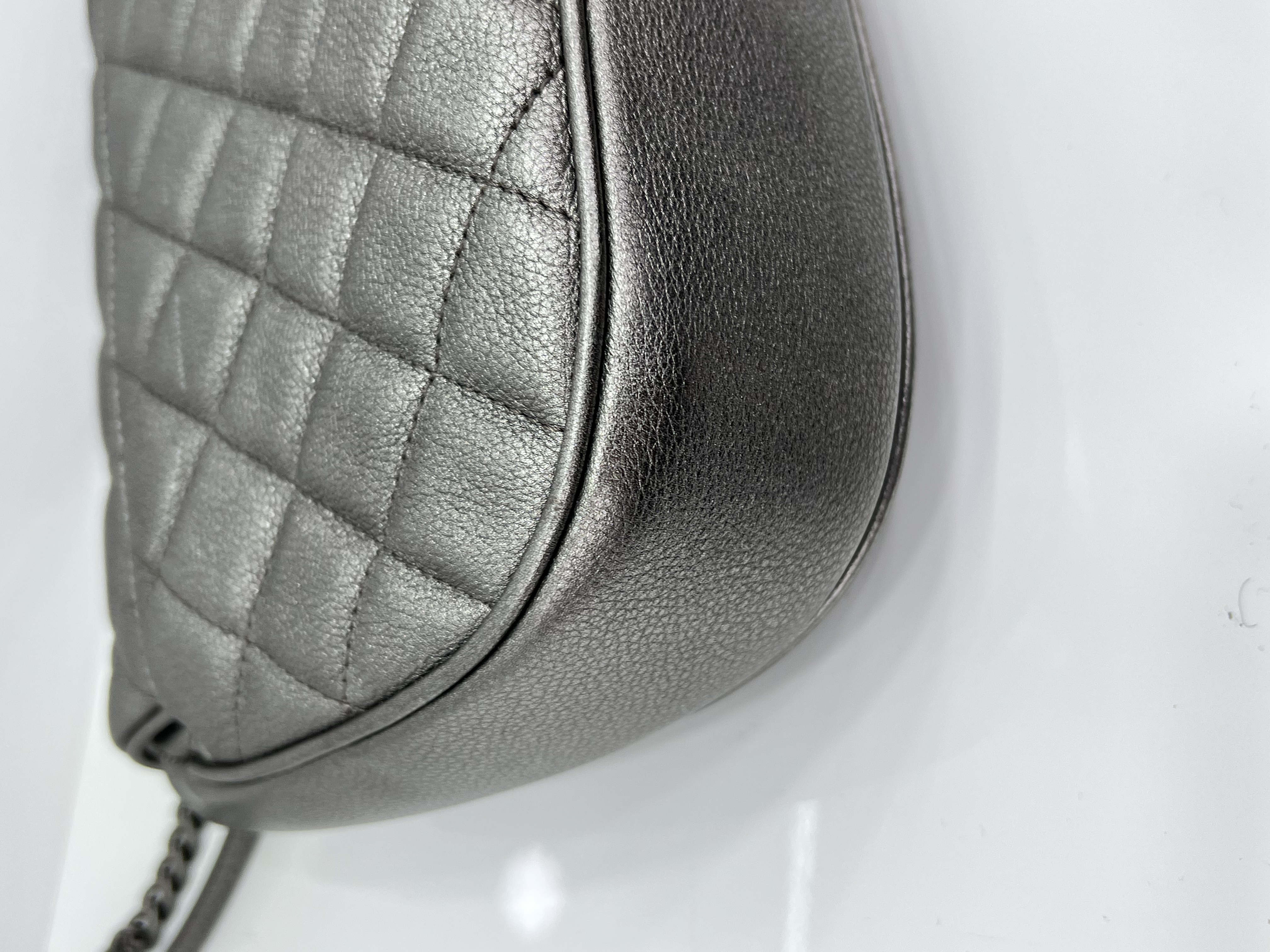 直播貨品 |  [1個-$100 2個-$300］EE99