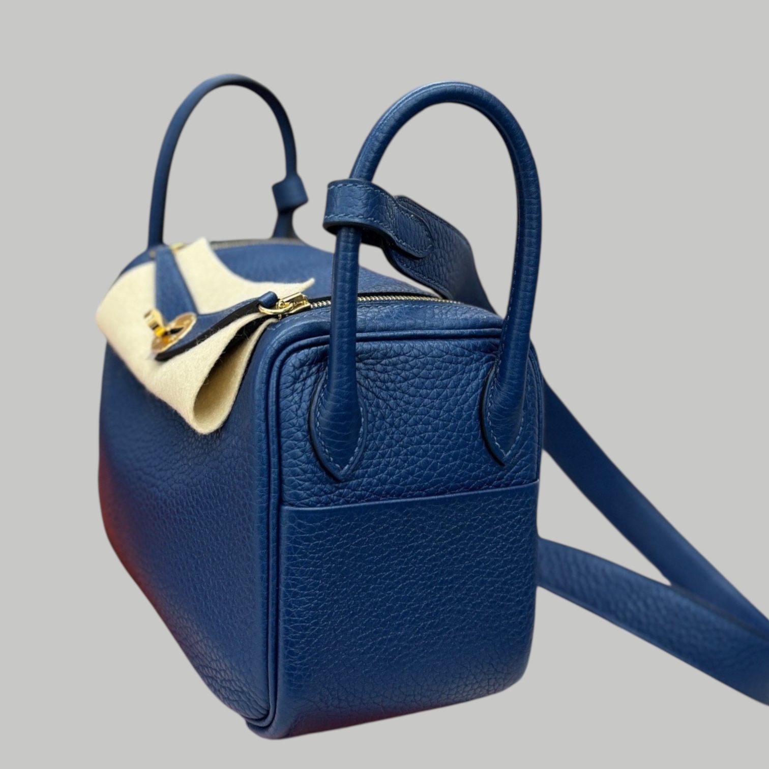 Hermes Lindy Mini 藍色金扣