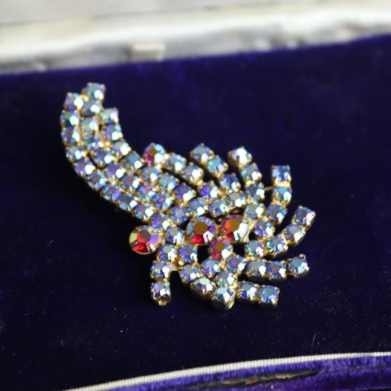 Vintage C.a. 1950s Blue Aurora Borealis & Red Rhinestone "Shooting" Star Shape Brooch(MT1565)