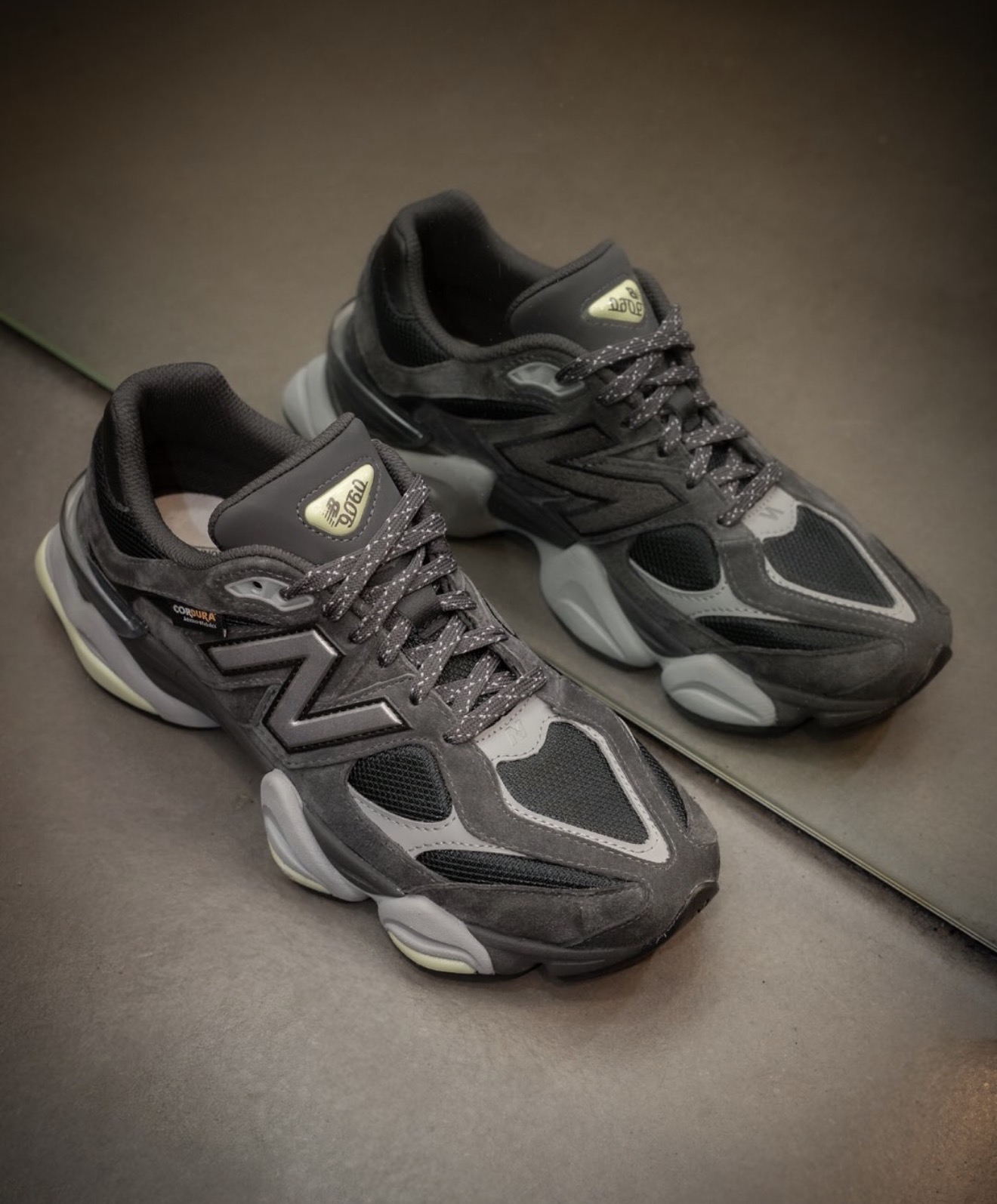 U90602P8 New balance 9060 Black Cement Dry Lime U90602P8