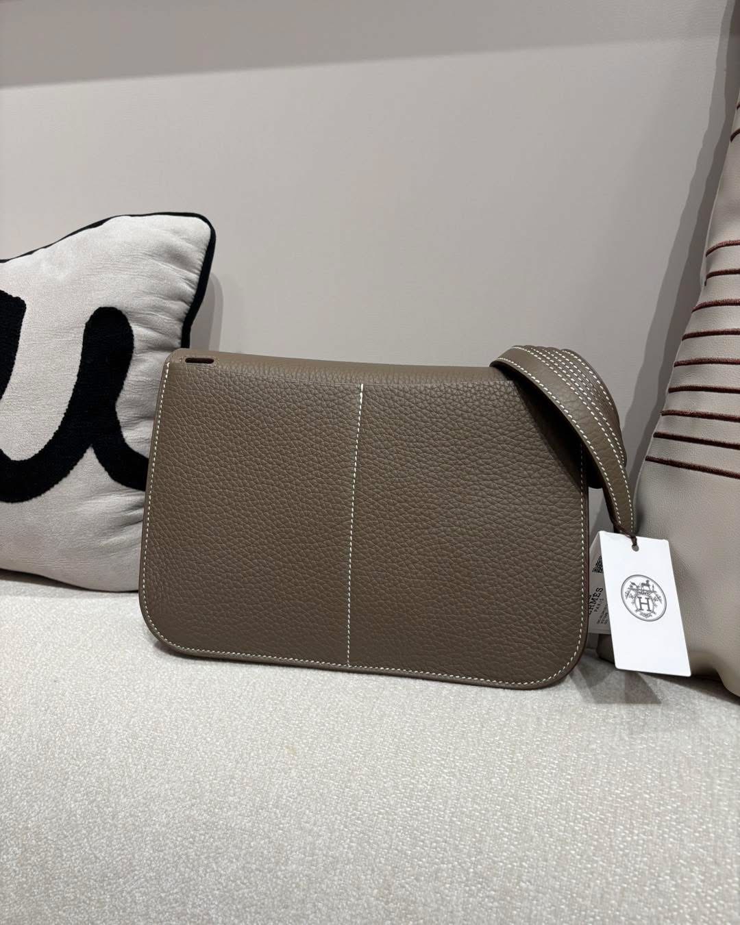 全新 Hermes halzan 25,STAMP W,大象灰銀扣 100%Authentic, 100%New全新貨品 ✅收據✅dust bag✅Box