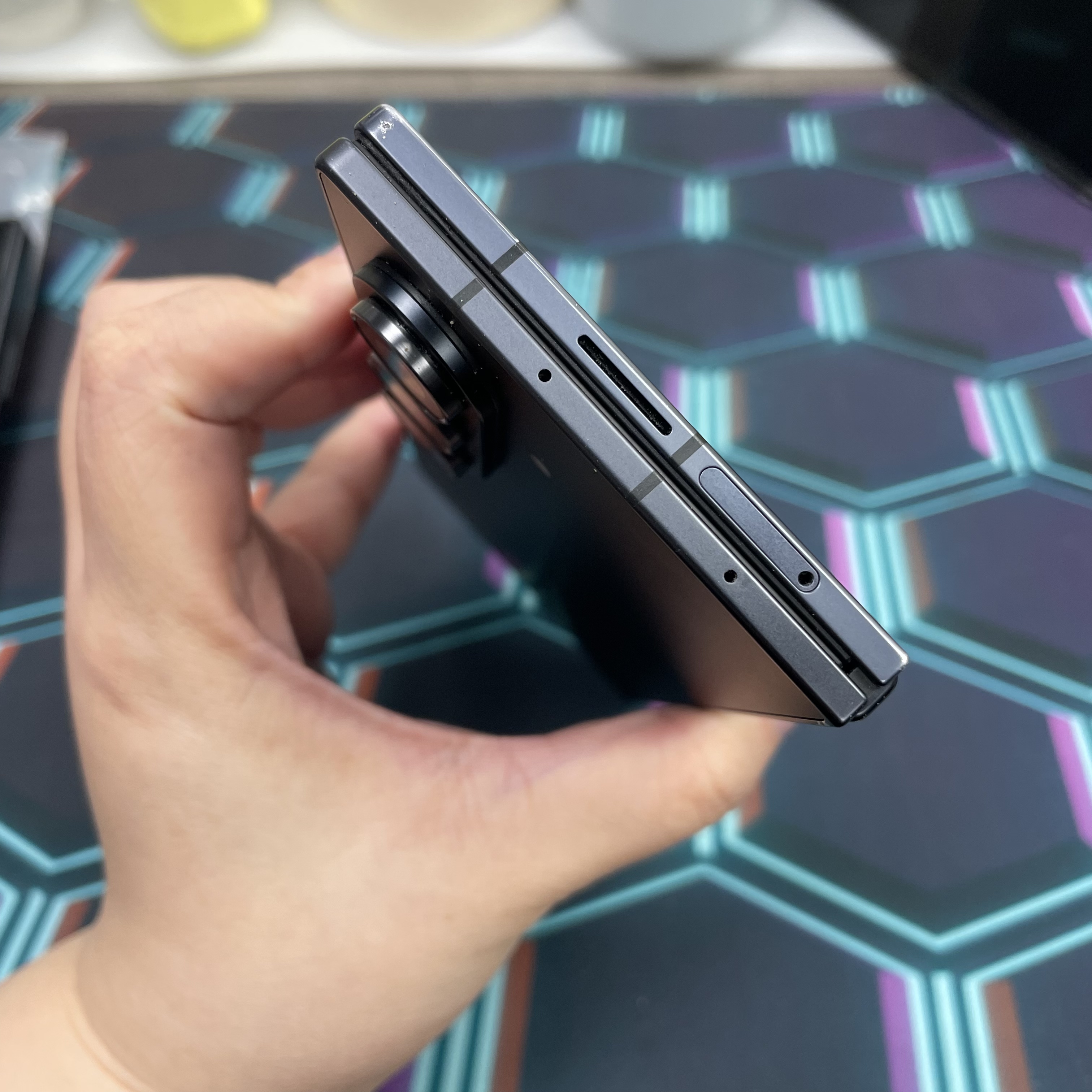 *7256。Galaxy Z Fold 7 超靚機 12+512GB 黑色 black