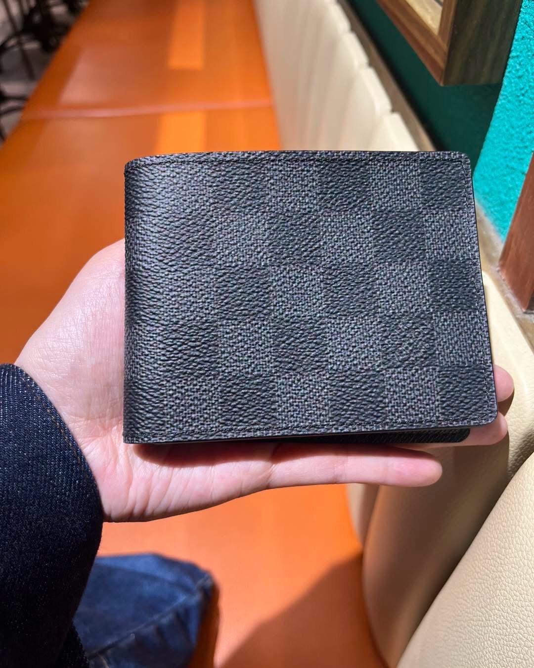 Louis Vuitton Slender wallet 銀包  100%Authentic, 98%New ✅box