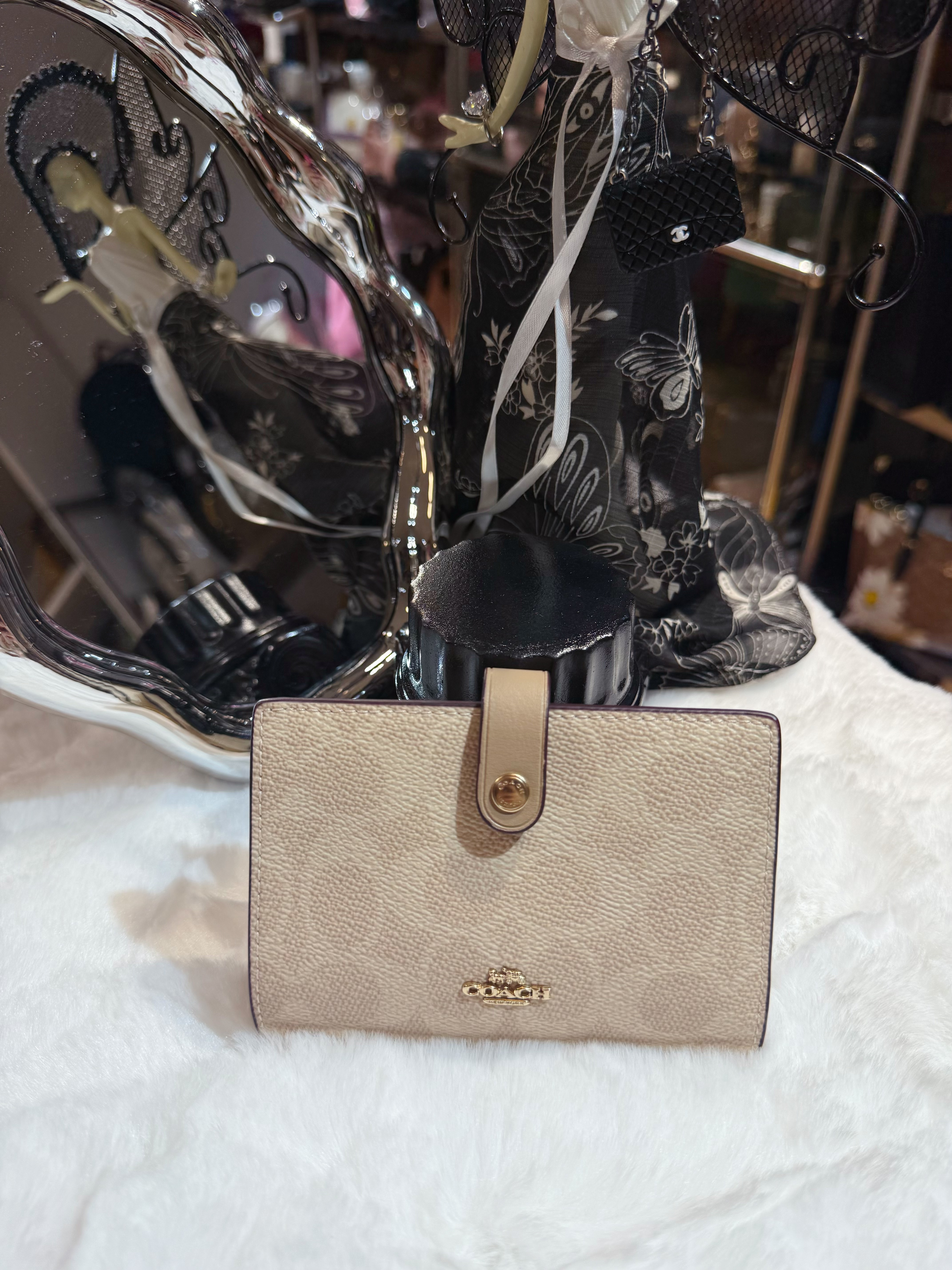 Coach 2 in 1 medium wallet milk tea/m