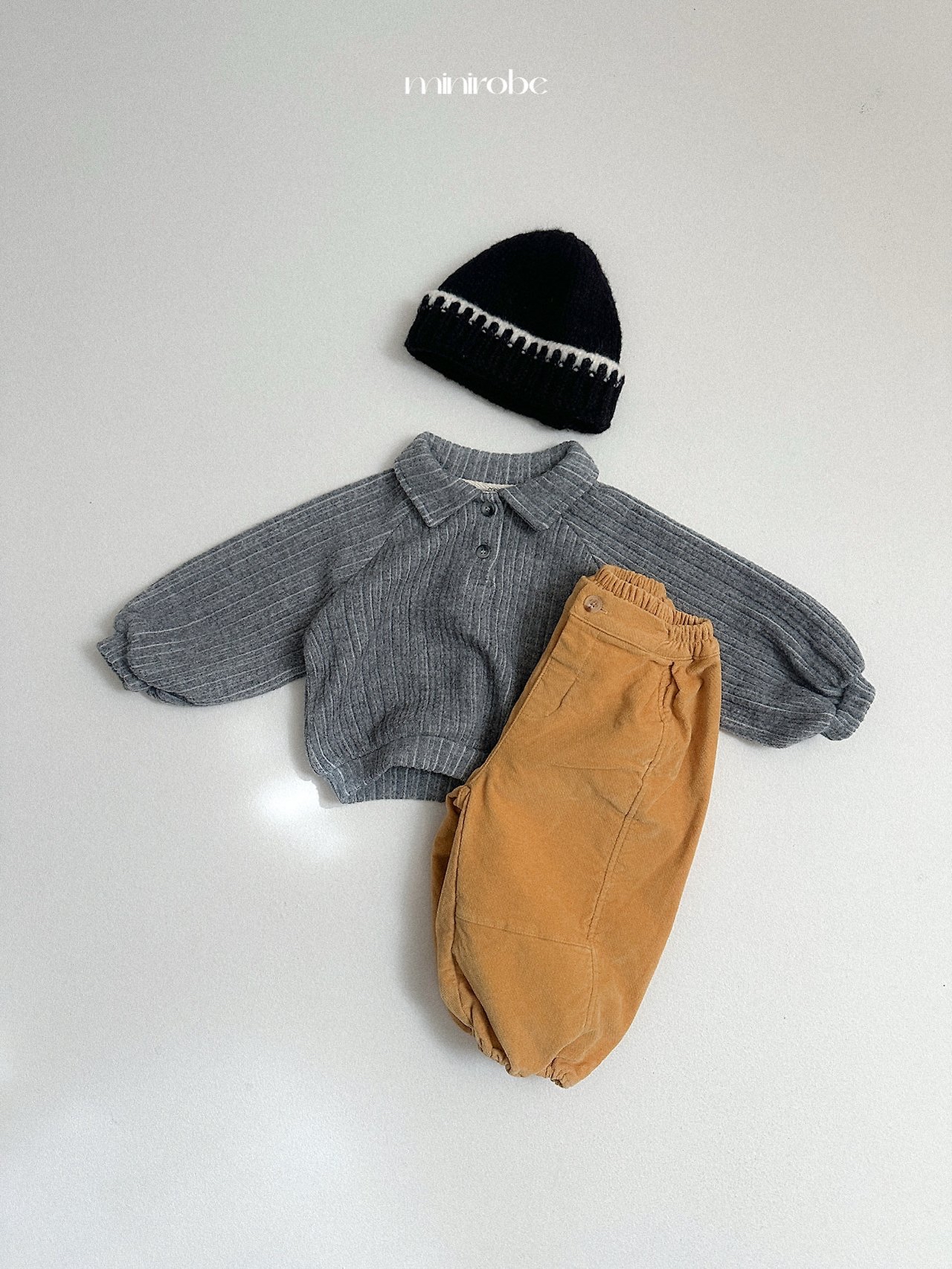 Mnirobe |boy collared sweatshirt