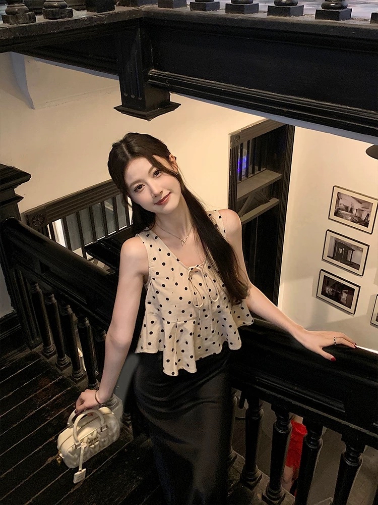 TP562法式波点V领