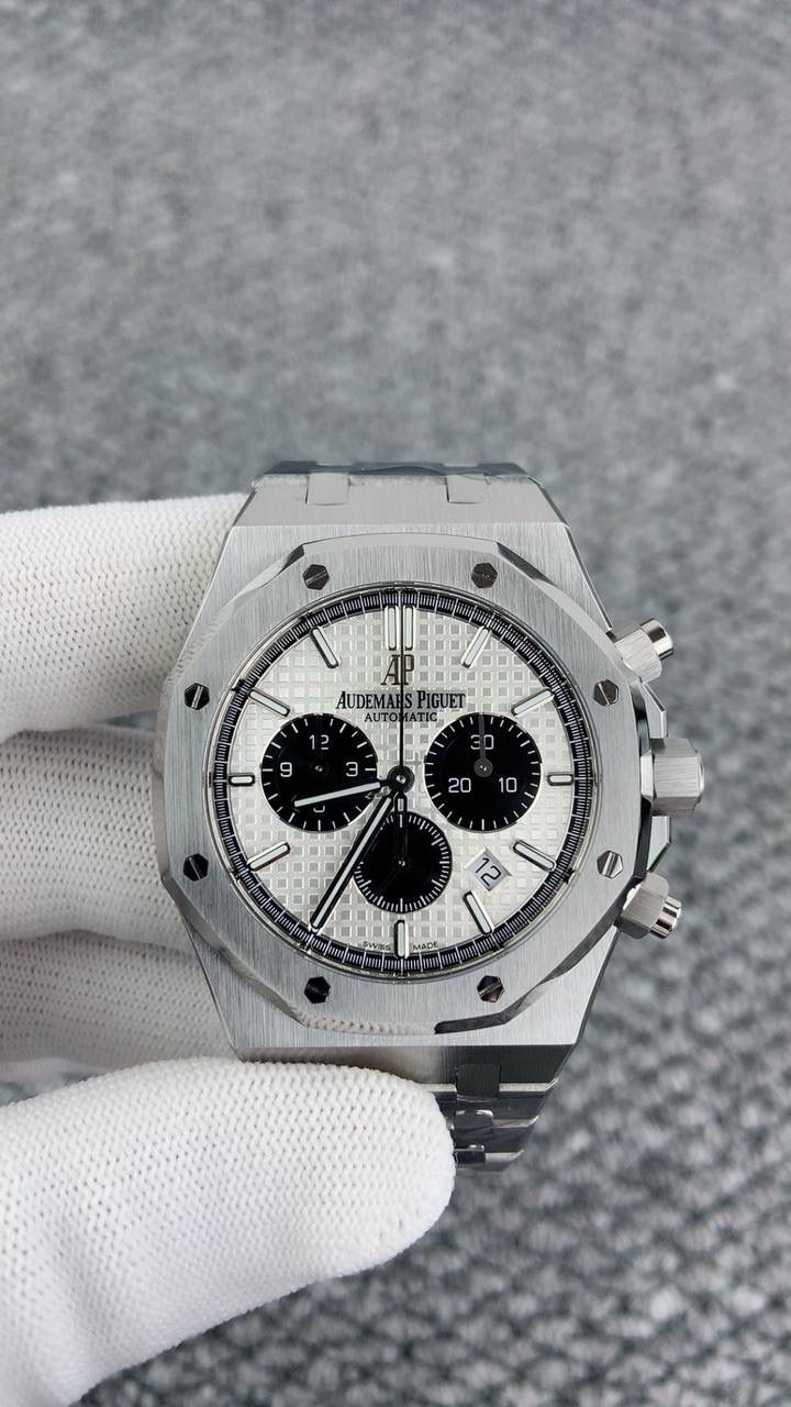 爱彼皇家橡树系列自动计时腕表