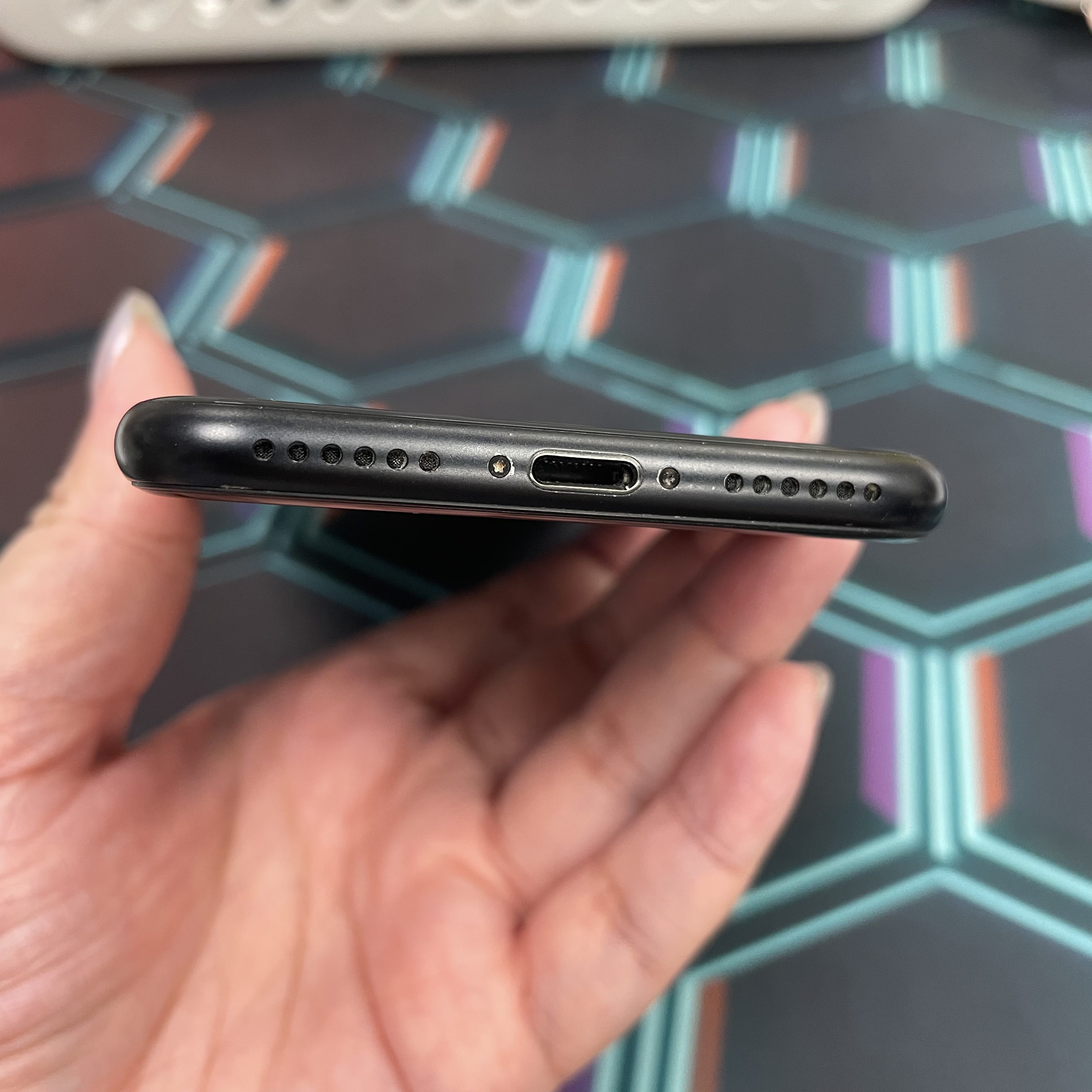 *7171 SE 2 完美機 128GB 電100 黑色 black