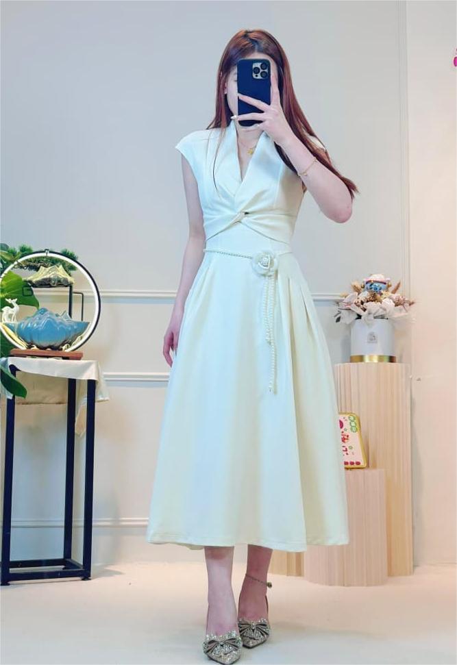 A03 --3D Floral Pearl Waist Chain