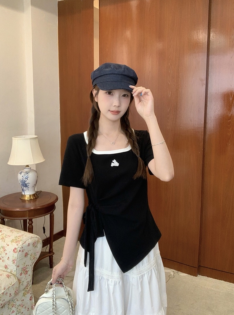 B22(36691) 韩版时尚撞色U领小兔刺绣腰边褶皱绑带开角3色上衣 