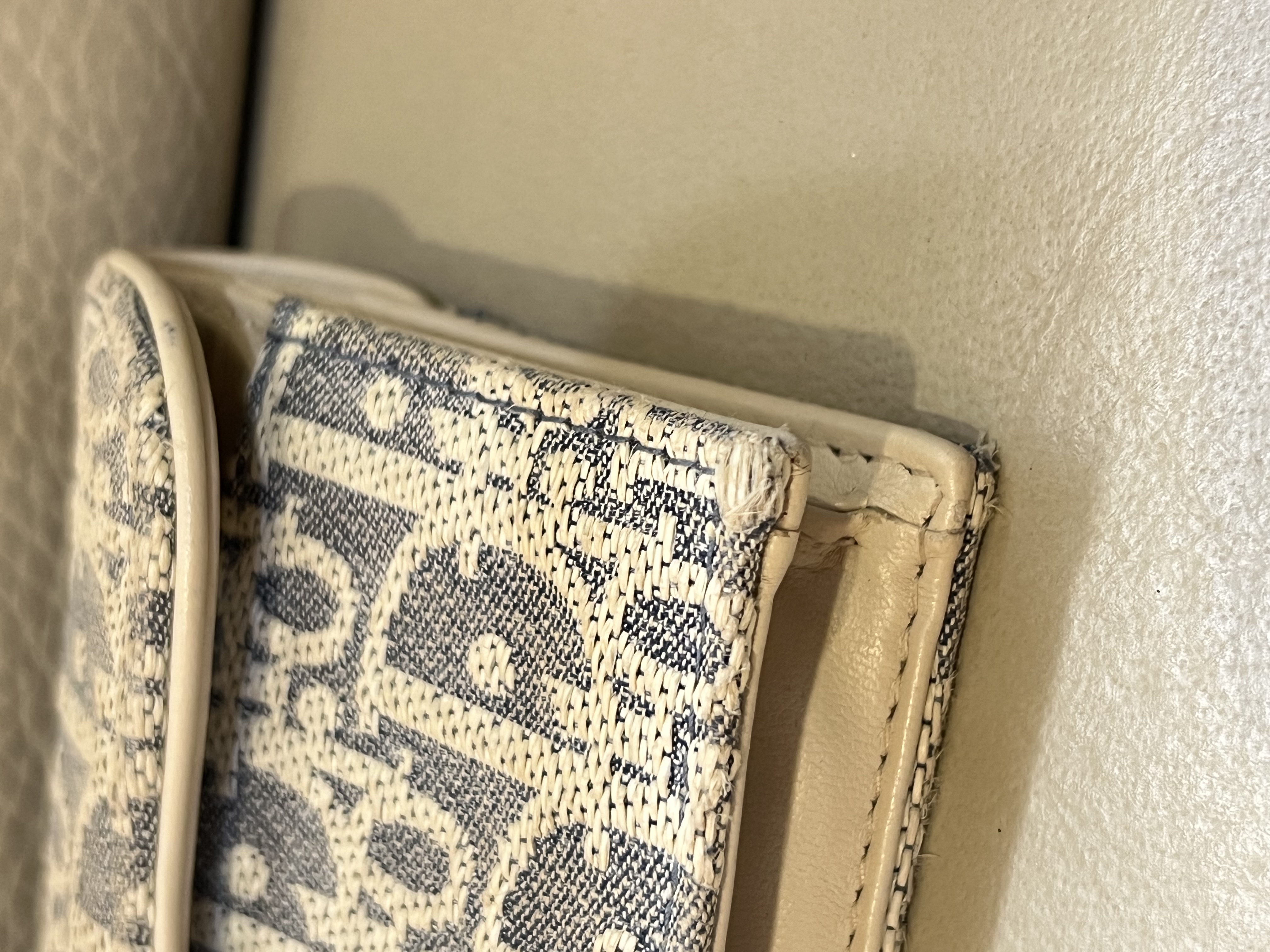 Pre-Owned DIOR Card Holder / Product Code: 26041644