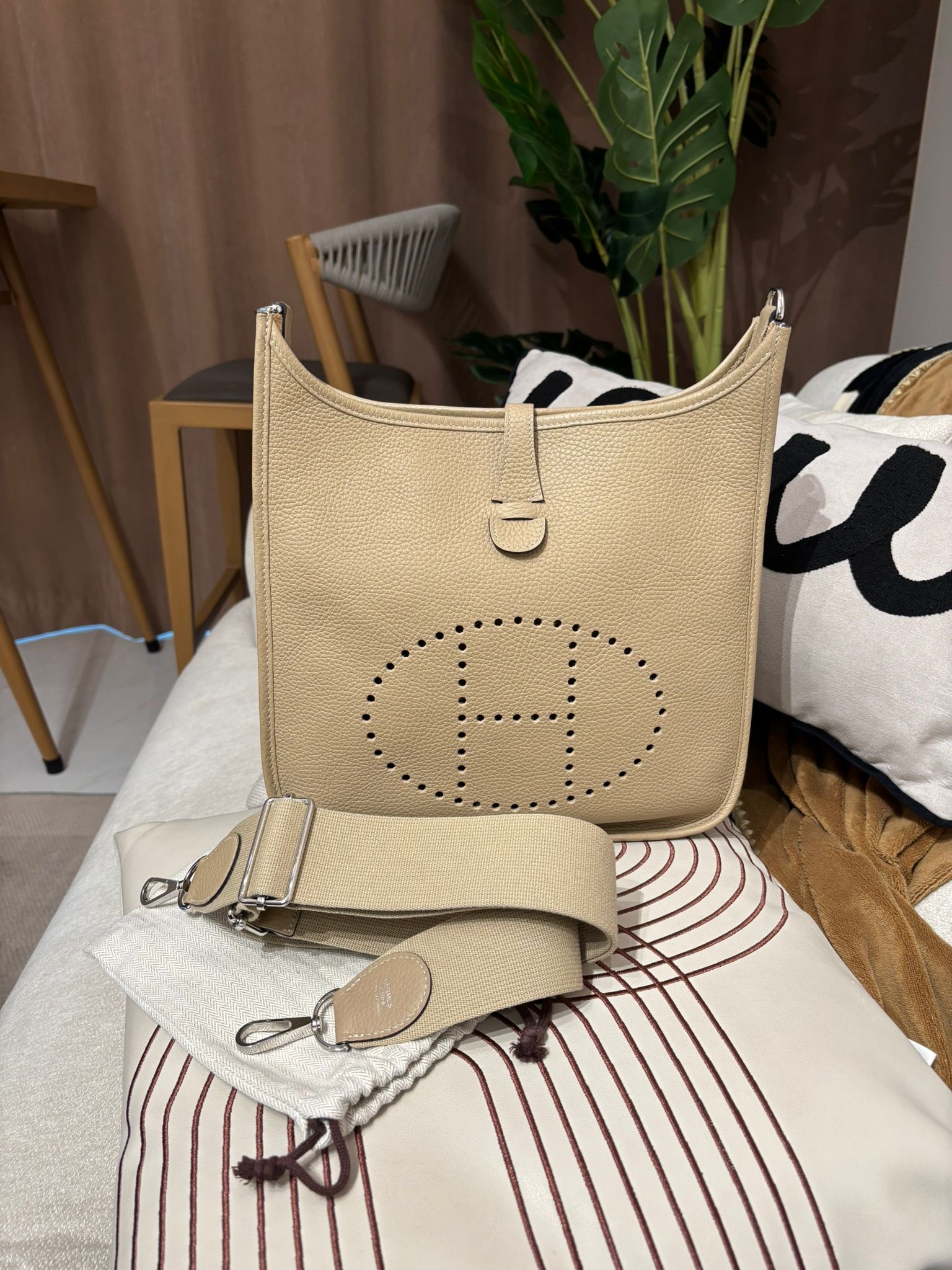 Hermes Evelyne 29,風衣灰,STAMP U 100%Authentic ,98%new ✅收據副本✅dust bag✅肩帶 ✅Box