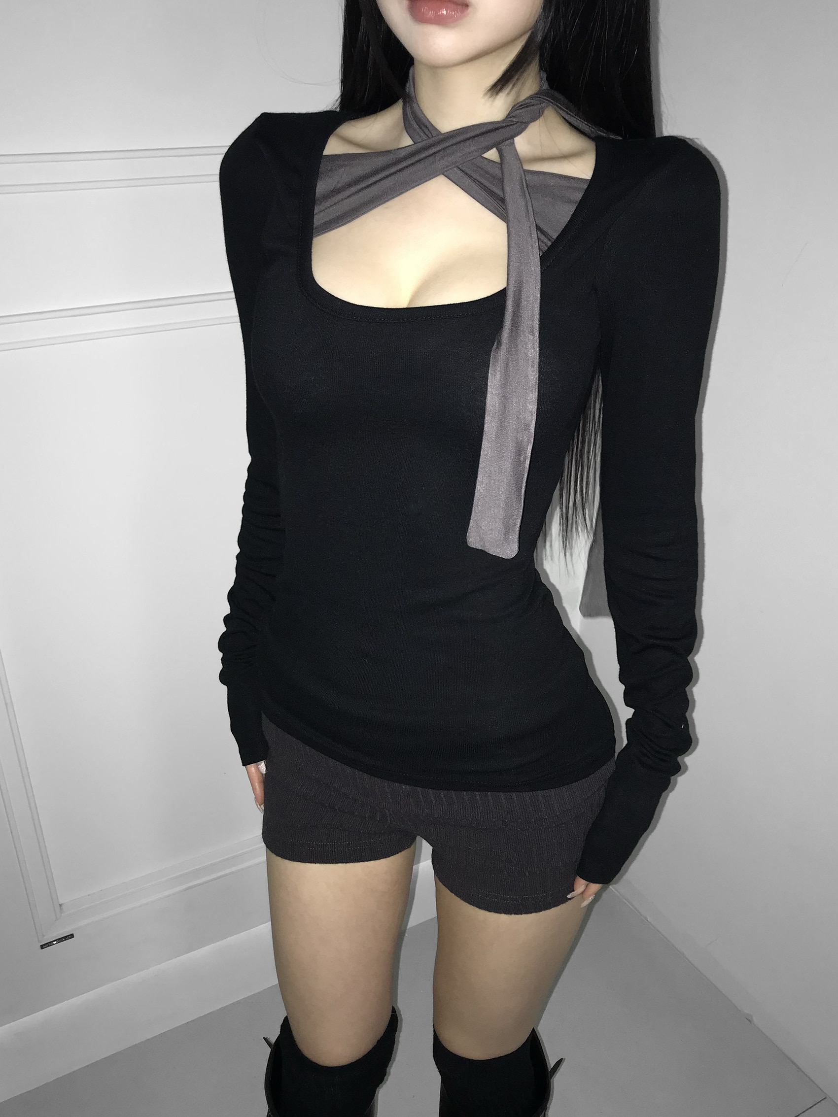 Tie-Front U Neck Long Sleeve Top