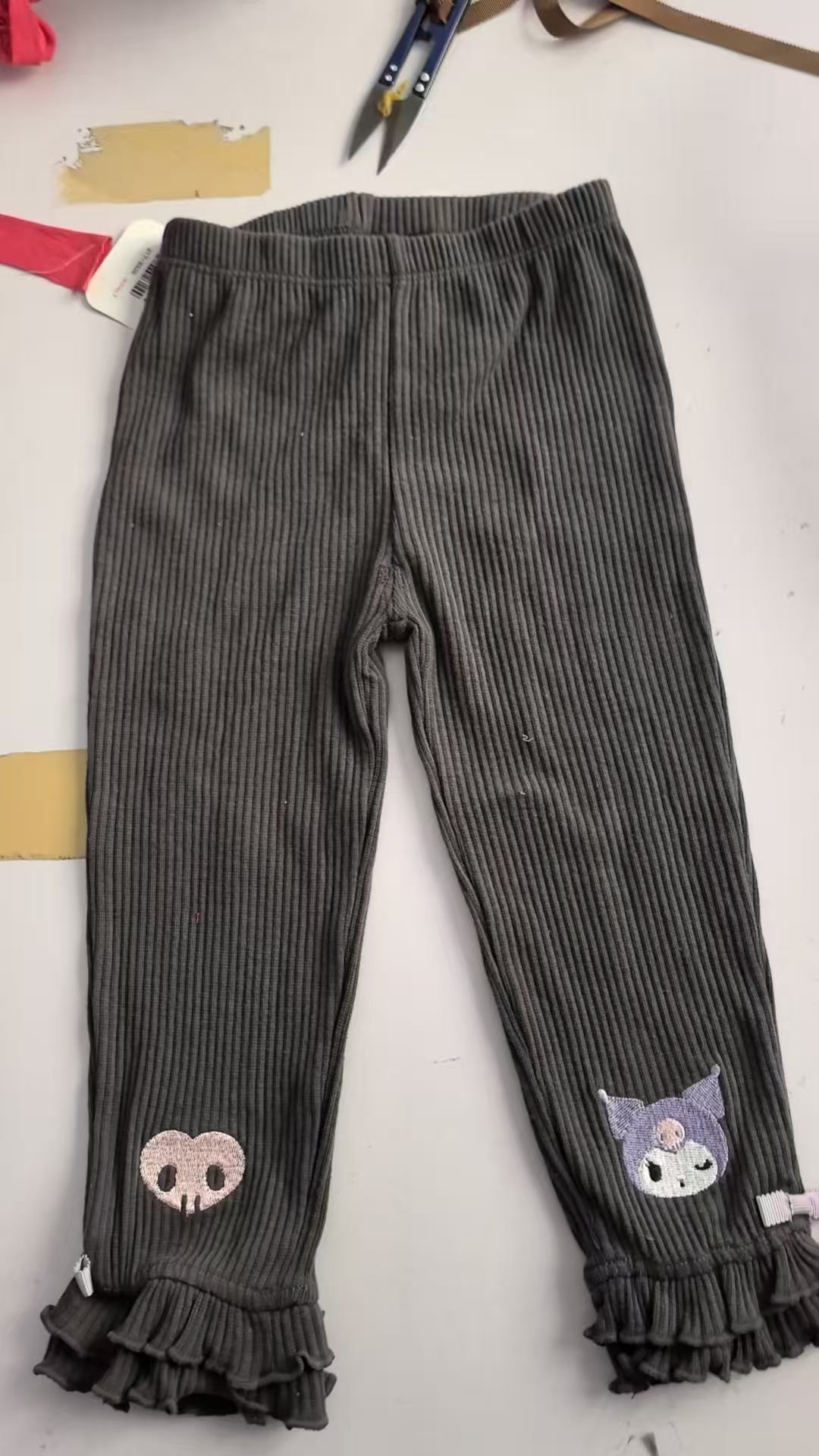 mamaraku x Sanrio刺繡九分褲