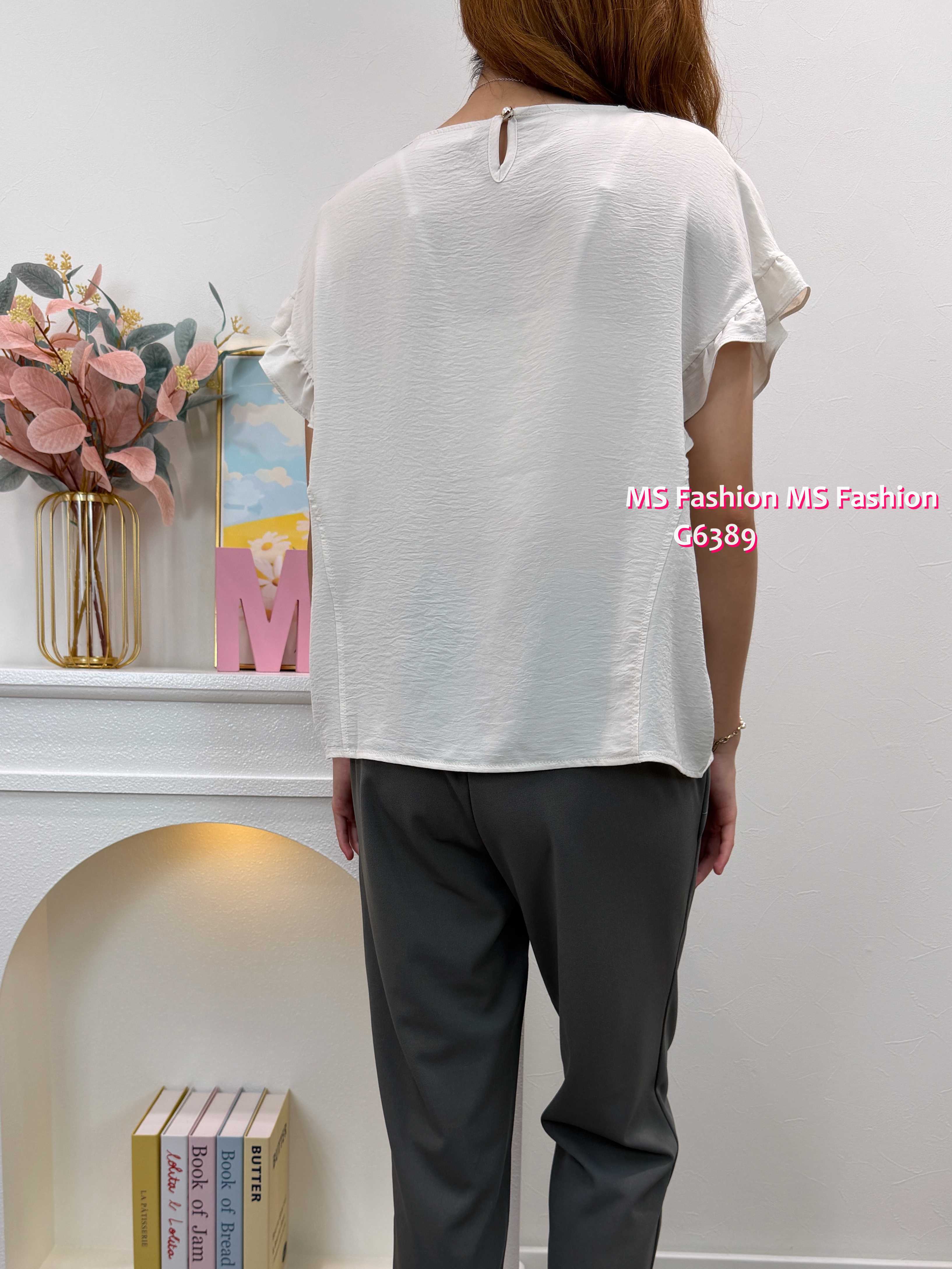 G6389 靚色通花ruffle袖top