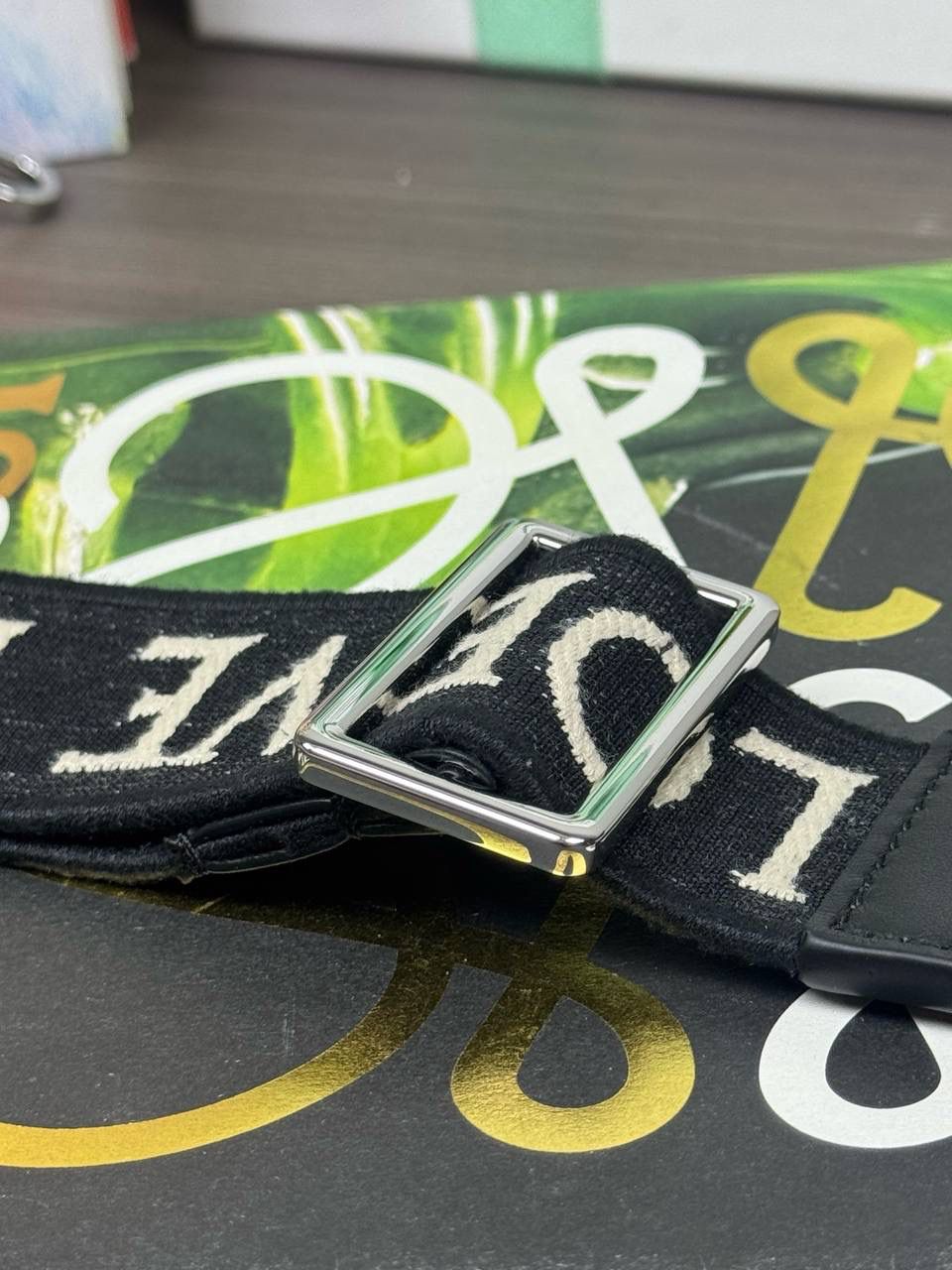 👉🏻升级版肩带【墨白】✅ 𝐀𝐧𝐚𝐠𝐫𝐚𝐦 刺绣肩带「墨白」 👈 全新升级上线♻️ （长度可调节） 编码：182323