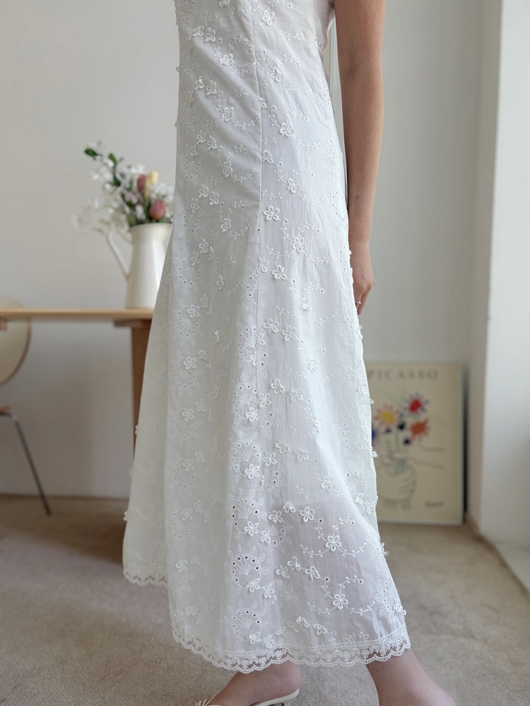 Aurelie Embroidered Dress (White)