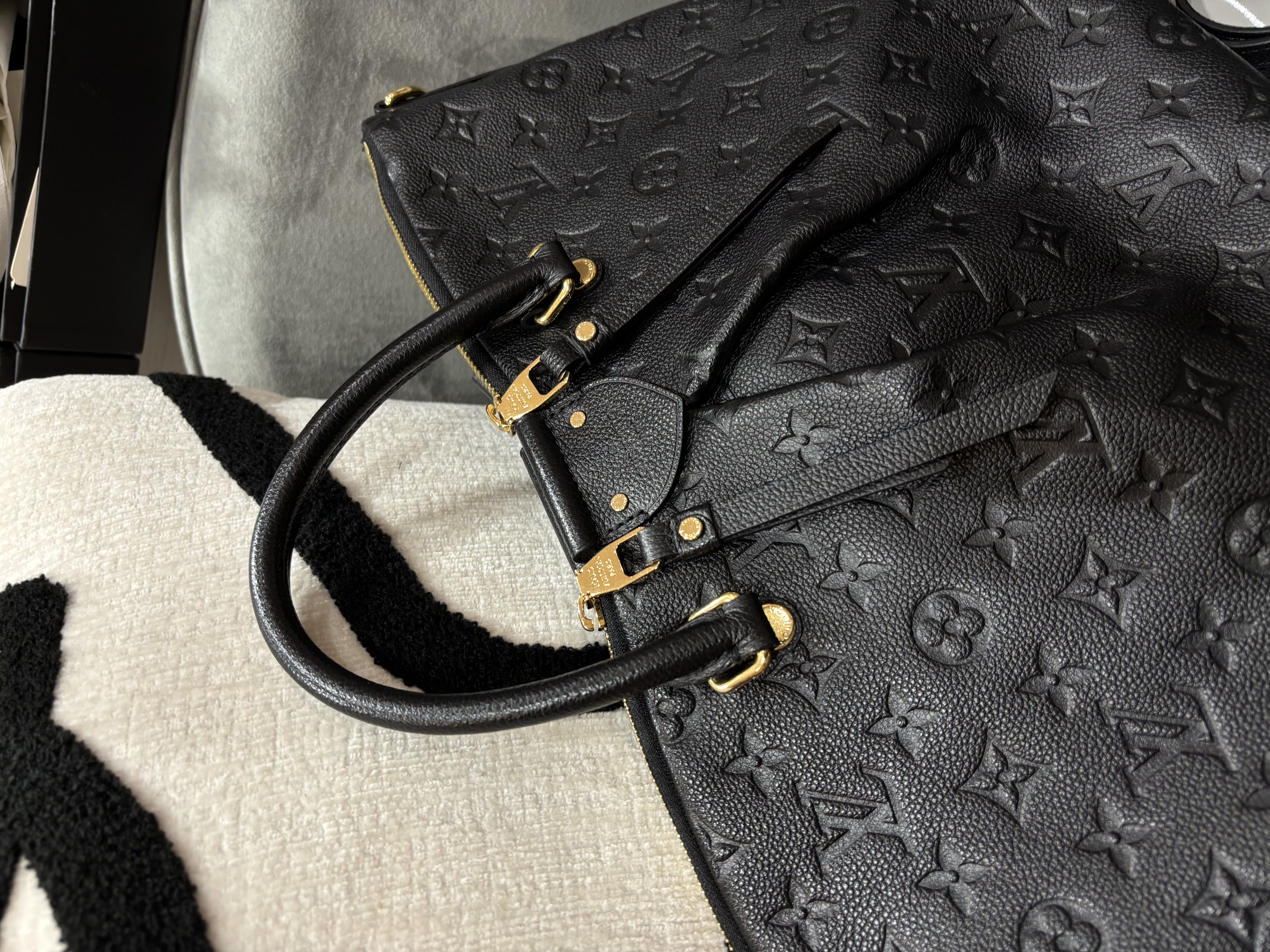 Lv Mazarine MM Black 黑色壓紋牛皮Monogram Empreinte  Bag,100%Authentic,98%new✅strap ✅dust bag 