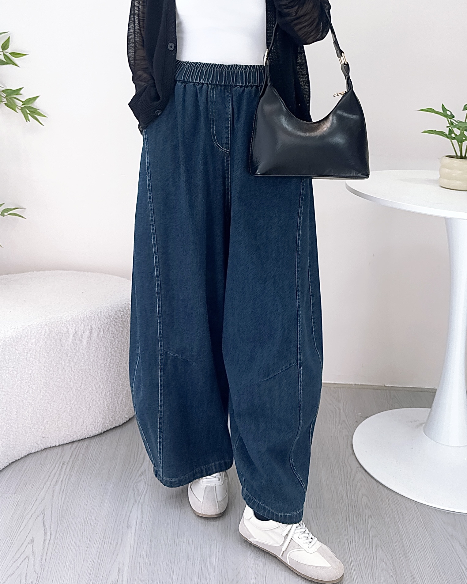復古洗水藍寬鬆牛仔褲