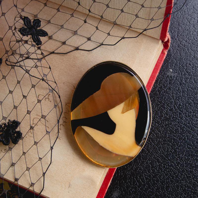 1960-70s Horn & Bone Inlay Short Hair Flapper Lady Oval Brooch/Pendant(NA0727)
