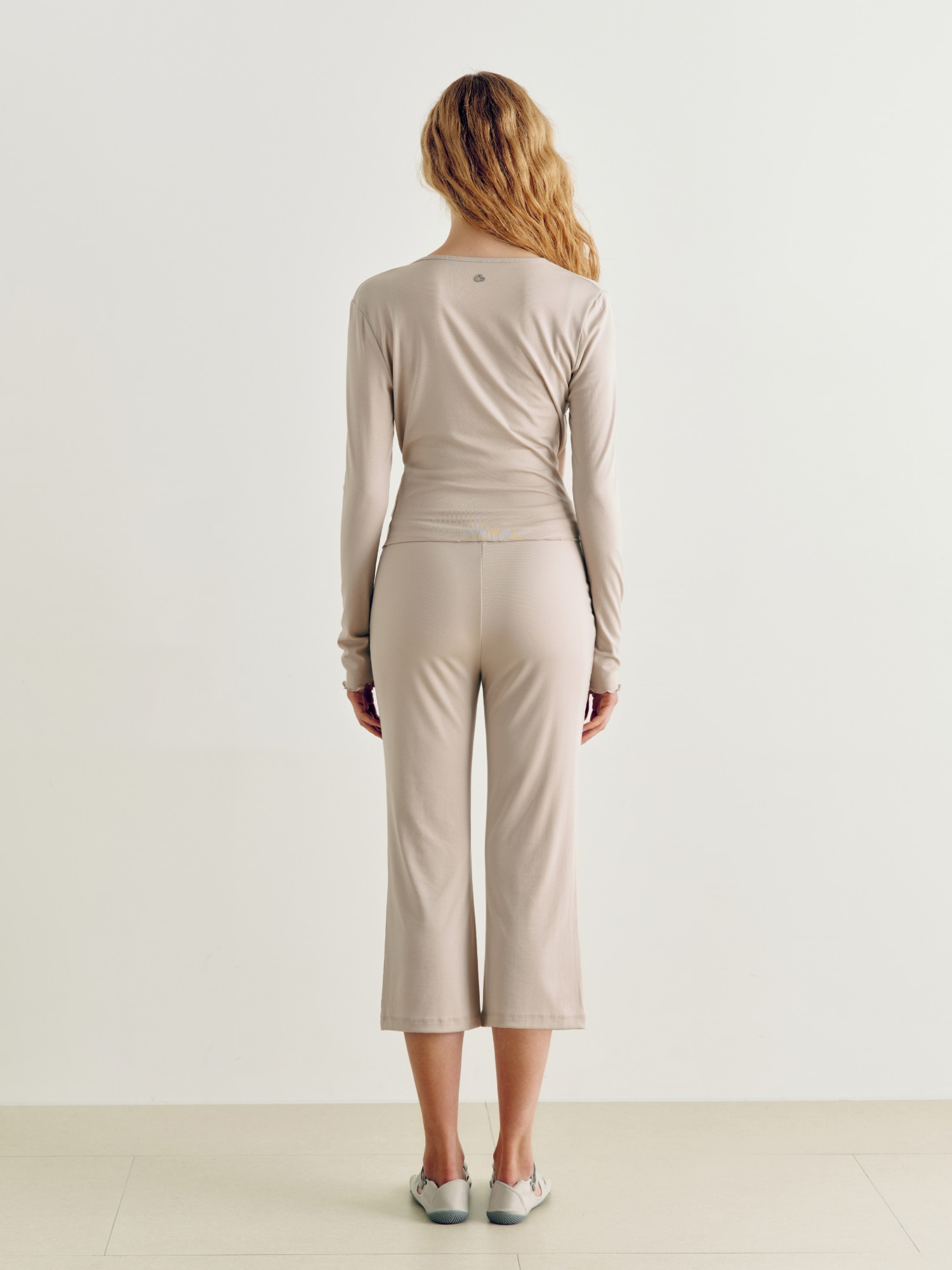 預購_Satva Low-rise Pants by Conch